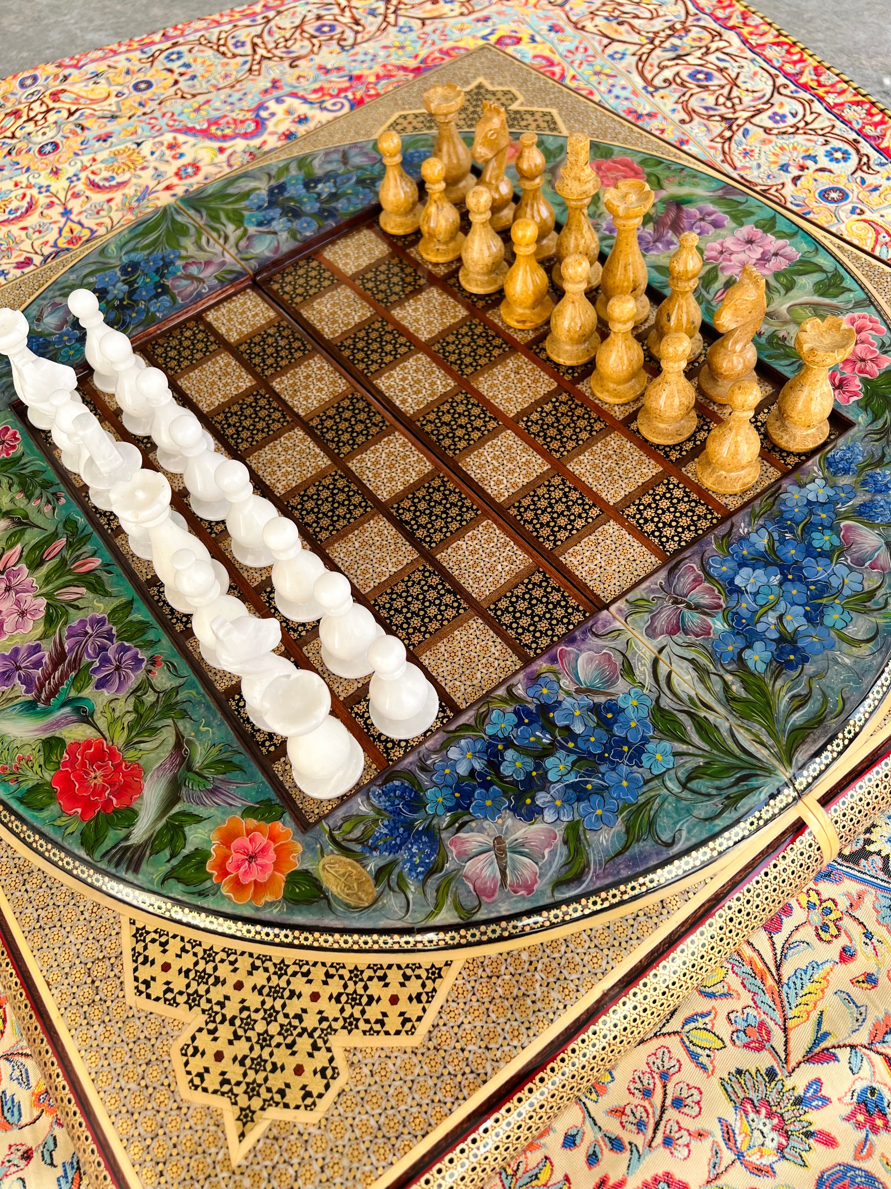 Chess Board - Size 50 - Painted Rounded Top