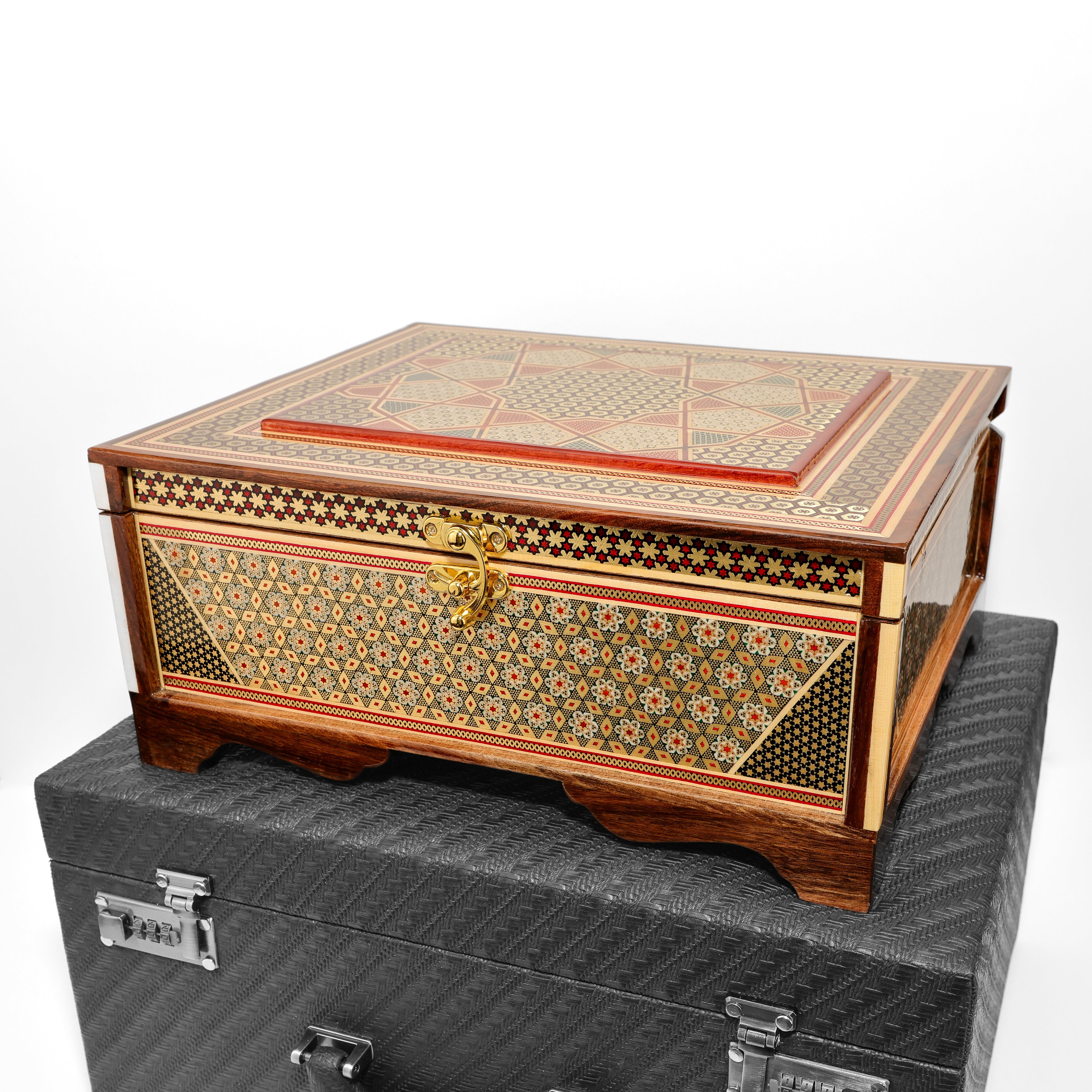 Jewelry Box - Round-Edge - Mother-of-Pearl Lid