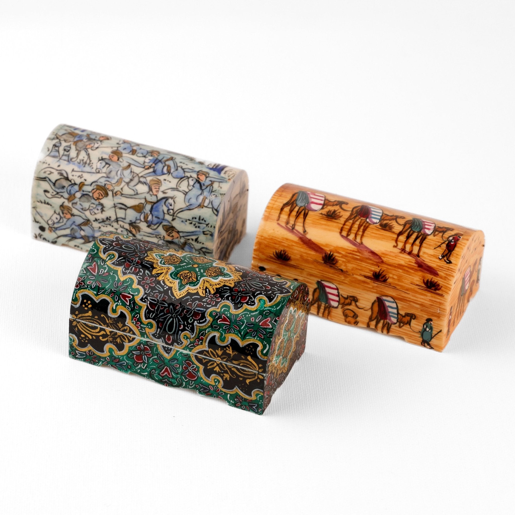 Camel Bone Box - Size 9 cm - Meraas Gallery