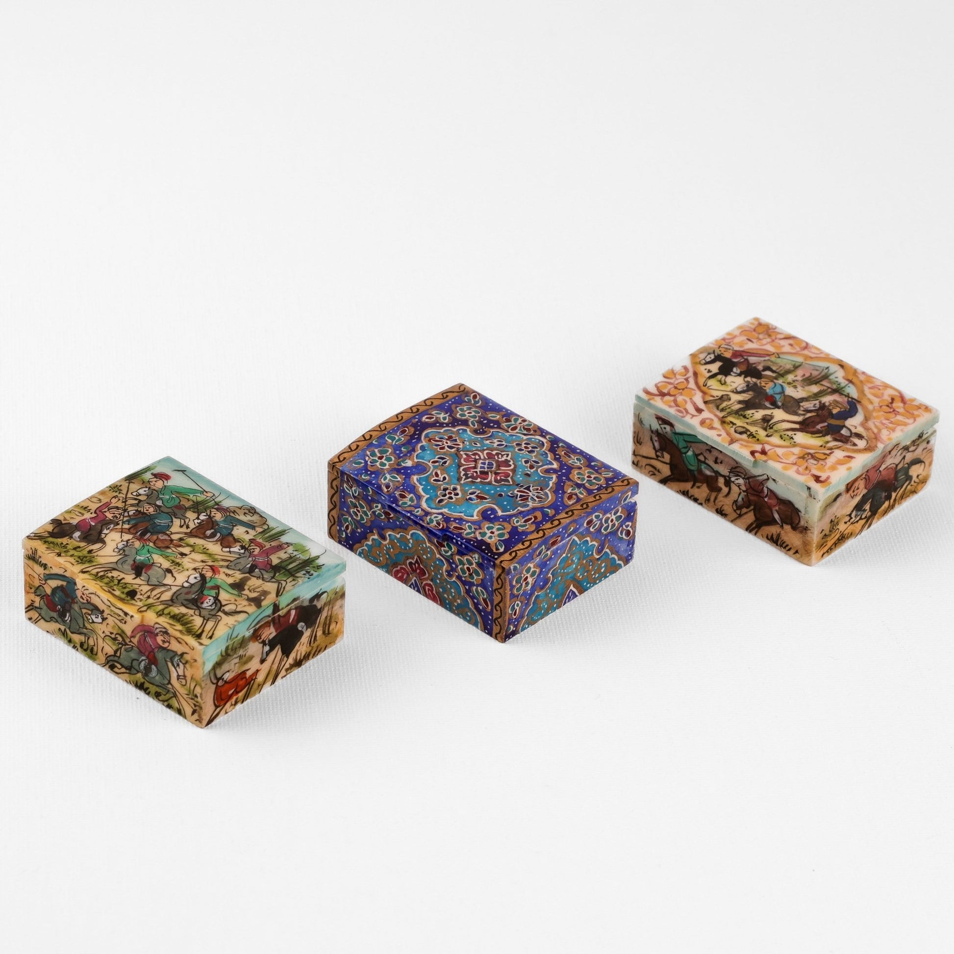 Camel Bone Box - Size 4 cm - Meraas Gallery