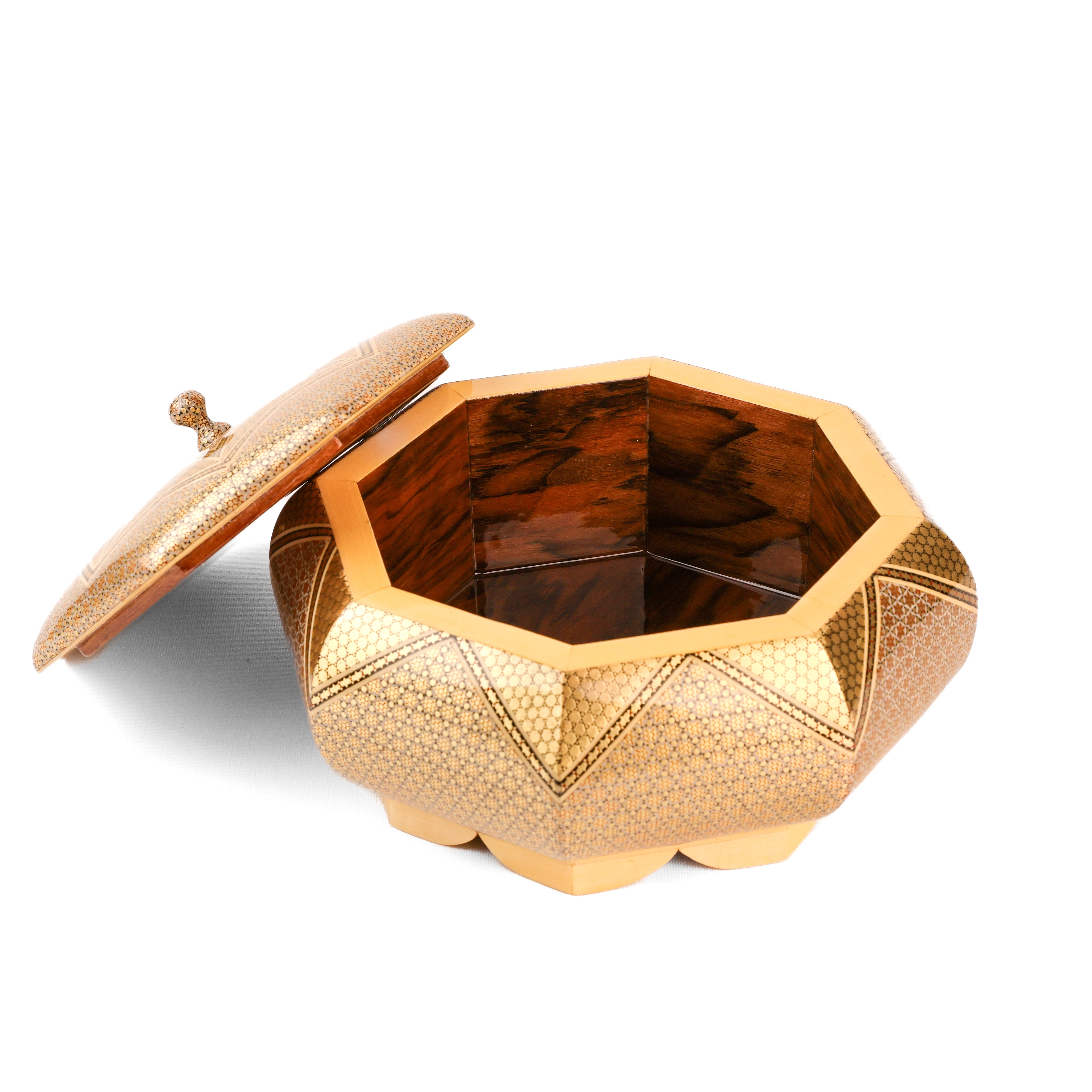 طبق حلوى - مقاس ٢٢ - شكل بيضاوي - ختم ذهبي - حافة مزخرفة