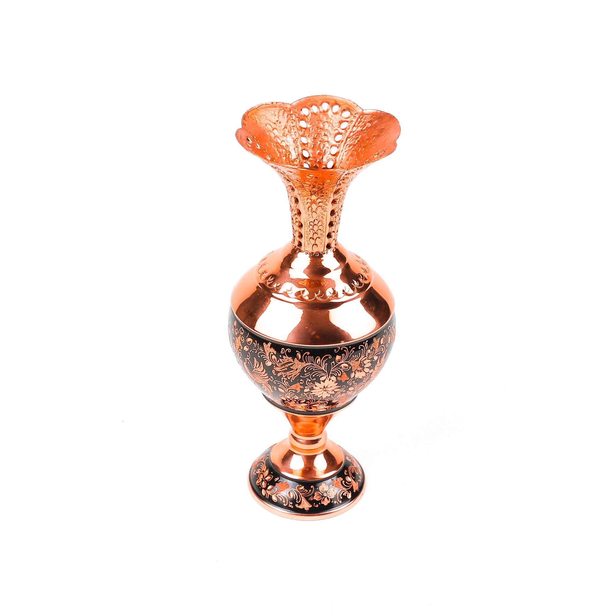 Sanbaldan Vase - Size 25 - Semi - Diamond Cut - Yazdani - Meraas Gallery