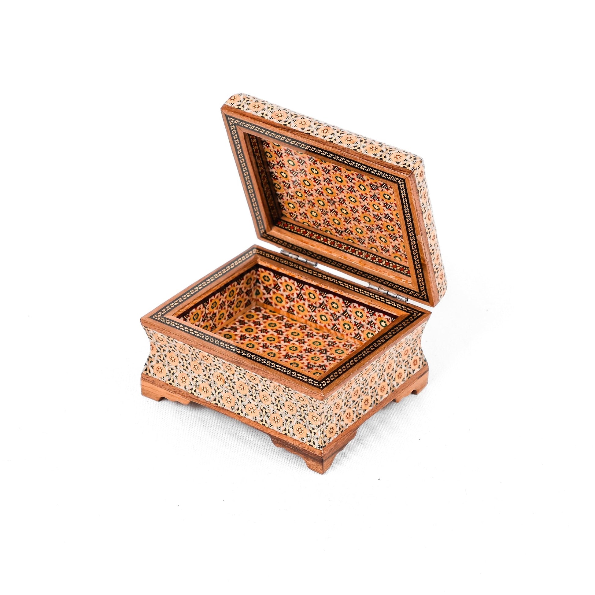 Round Box – Studded Design – Regular – Tazhib Painting - Size 1 - Meraas Gallery