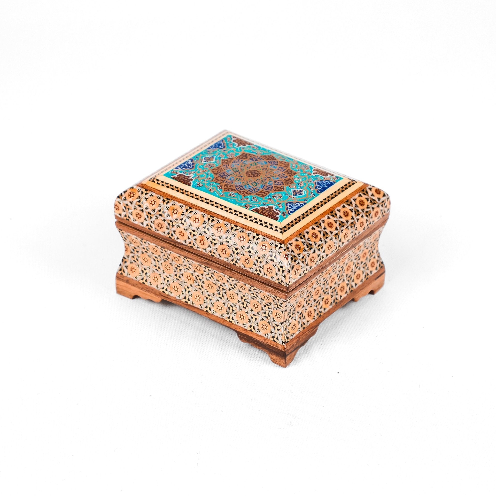 Round Box – Studded Design – Regular – Tazhib Painting - Size 1 - Meraas Gallery