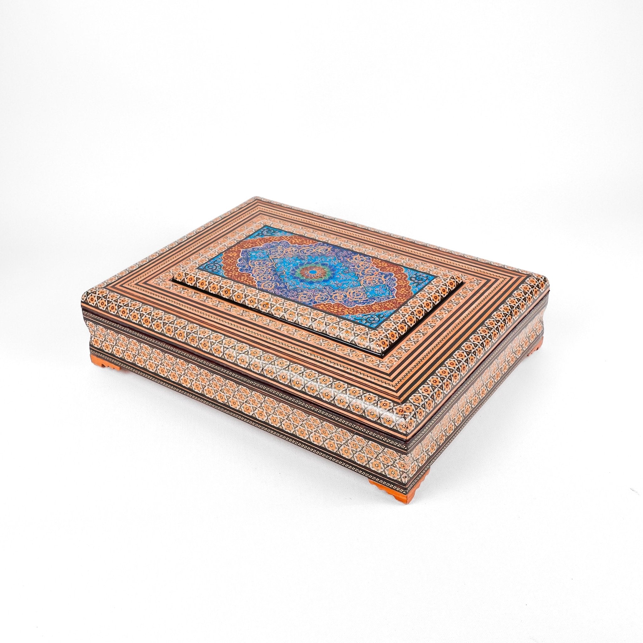 Quran Box Premium 30*40 - 01 - Meraas Gallery