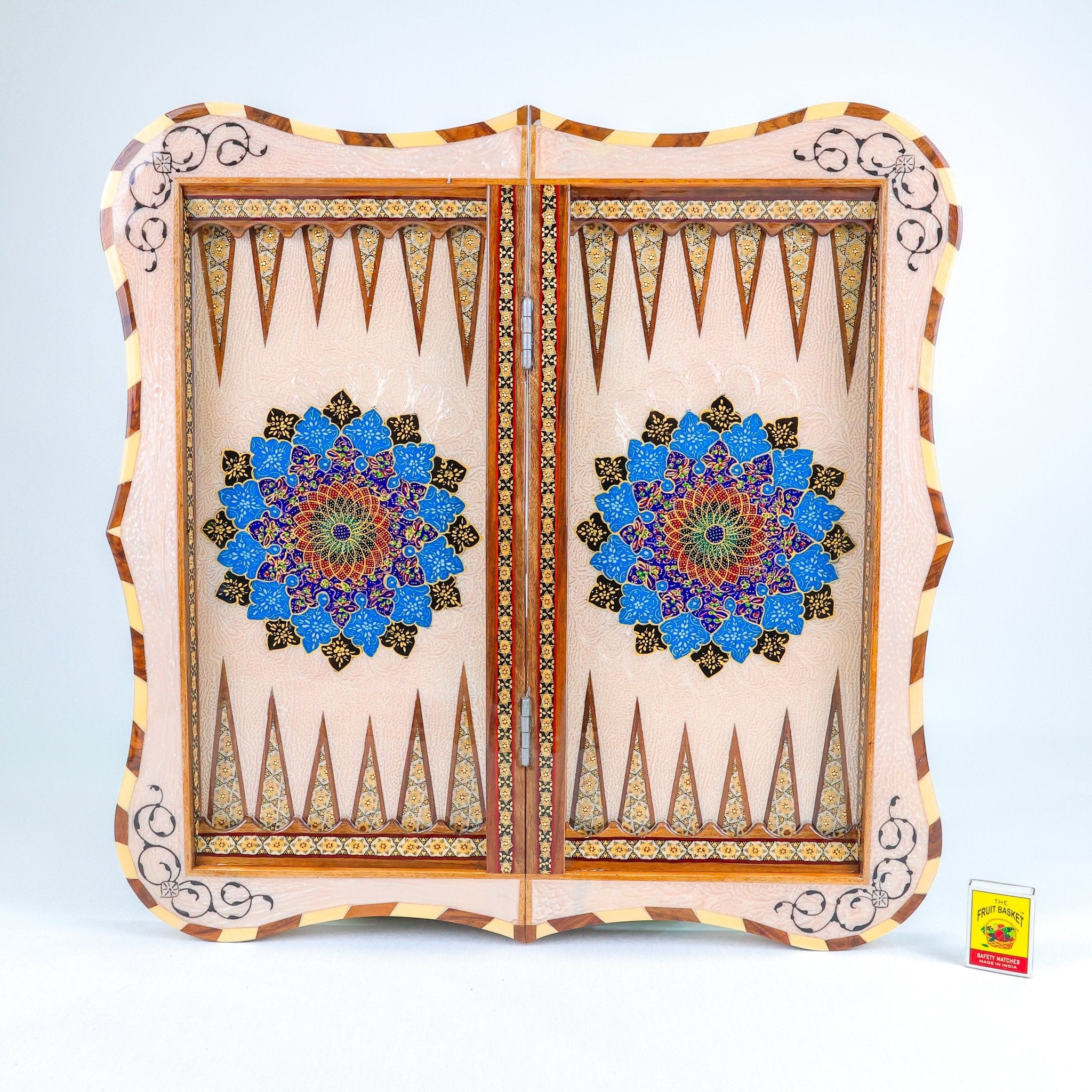 Backgammon & Chess Board – Scalloped Edge – Mother - of - Pearl Interior – Tazhib Design 05 – Size 50 cm - Meraas Gallery
