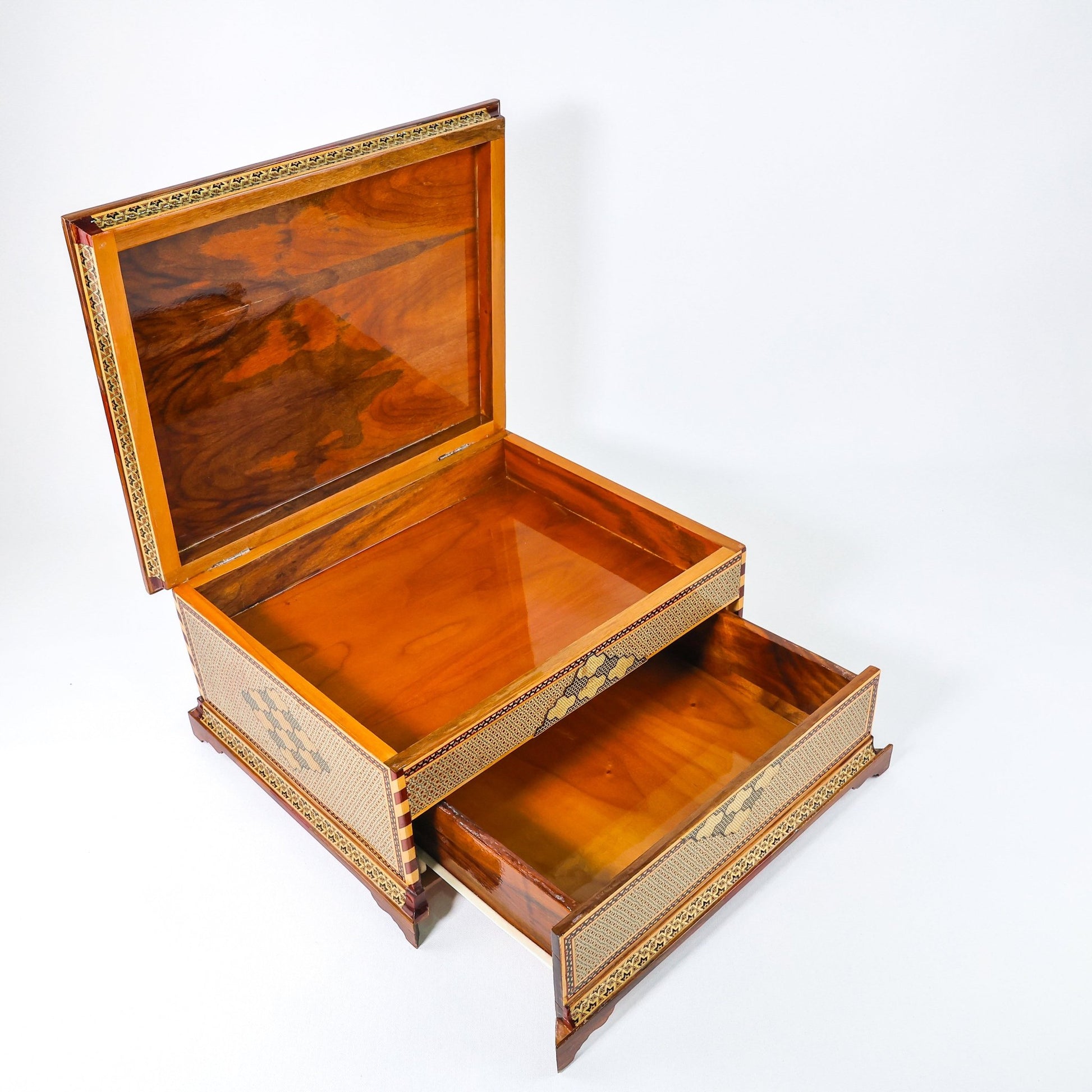 Chest Box – Drawer Style – Flower & Bird Pardaz – Size 40 × 30 cm - Meraas Gallery