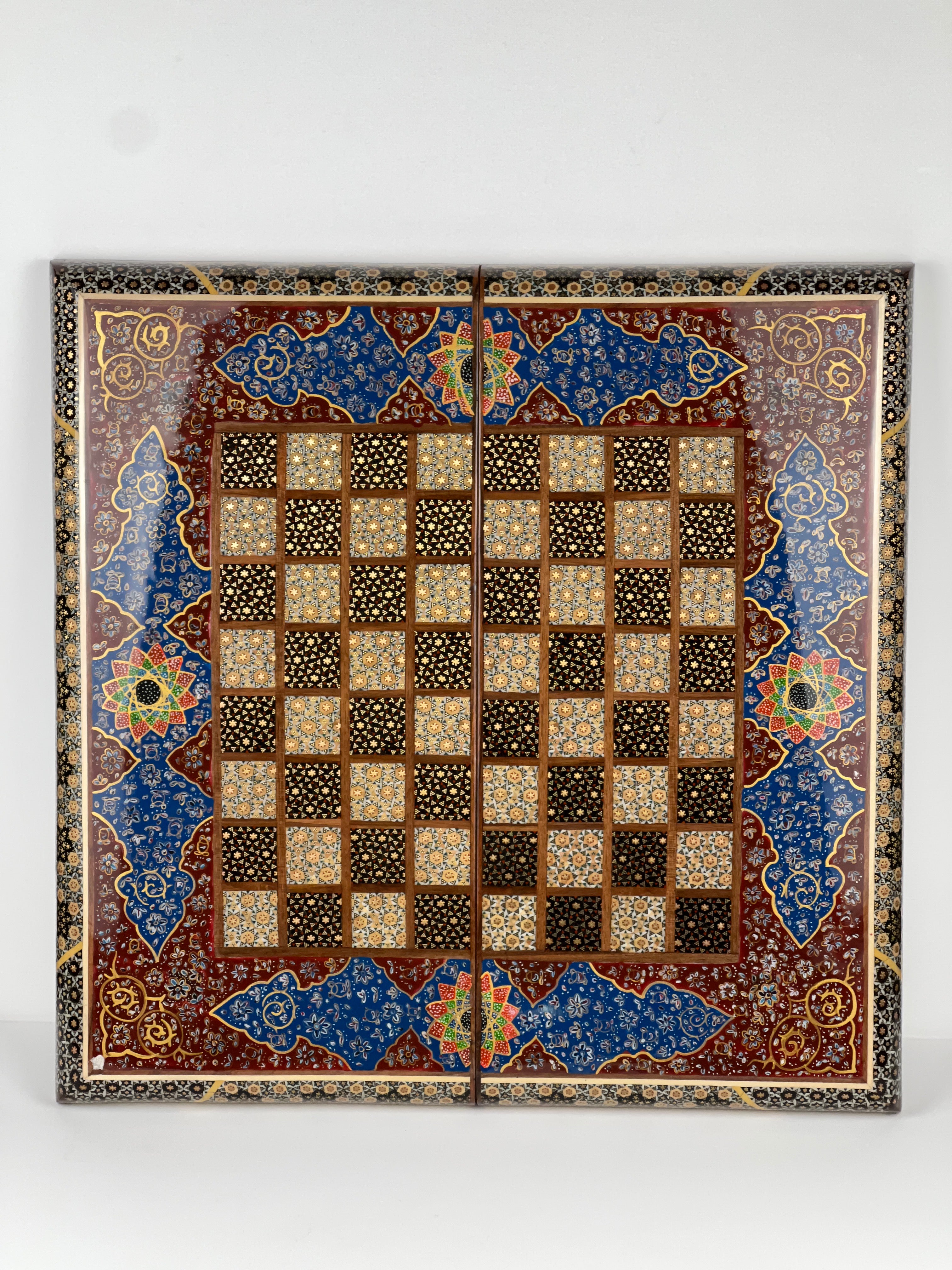 Chess & Backgammon Board - Size 50 - Colored Shell Design