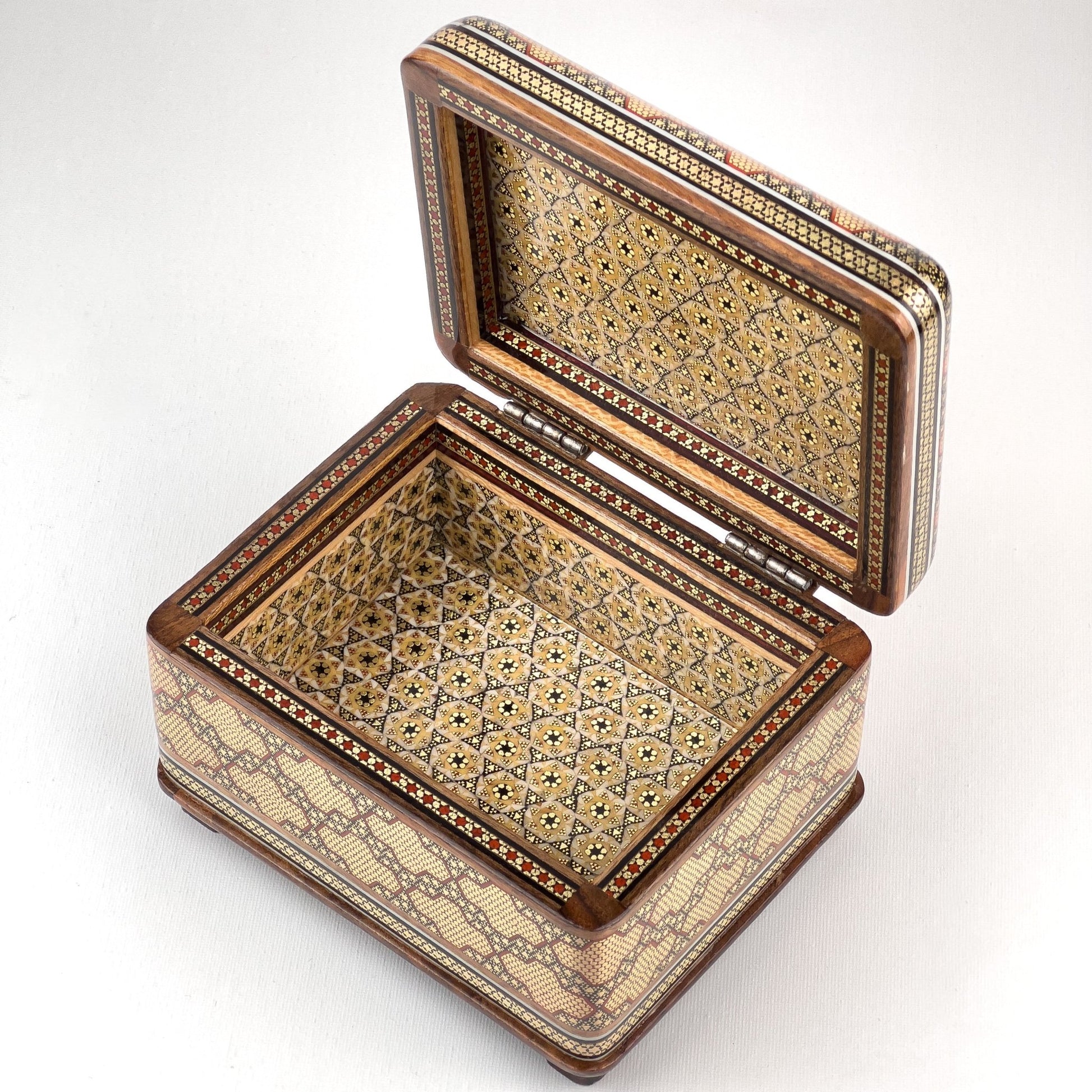 Box Tazhib Top Cross Khatam Size 2 - Meraas Gallery