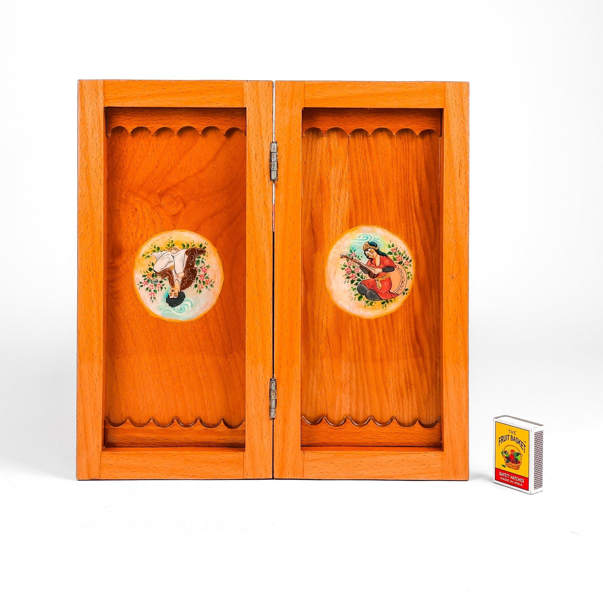 Chess Board - Size 30 - Beechwood Interior - 04 - Meraas Gallery