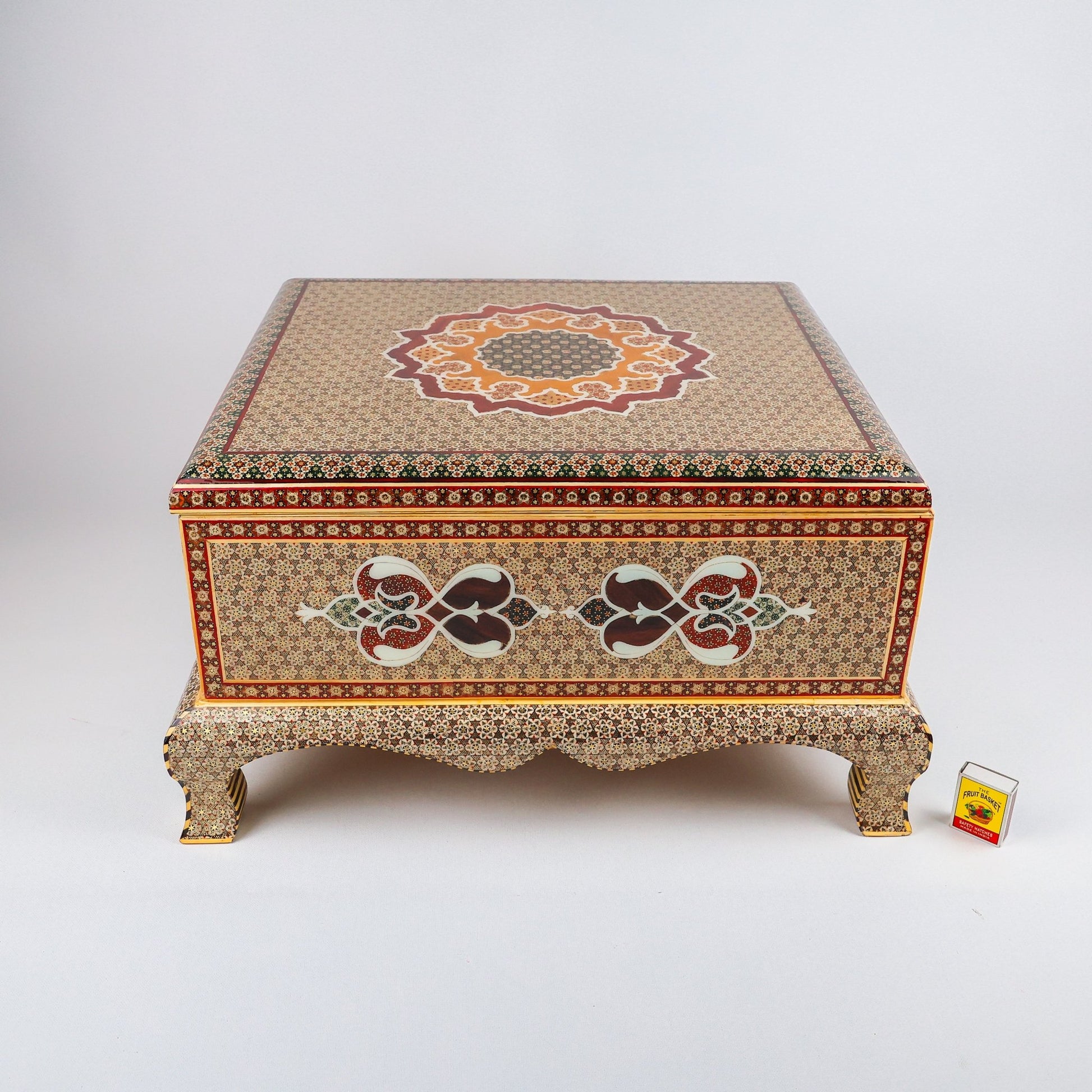 Premium Box Full Khatam - Meraas Gallery