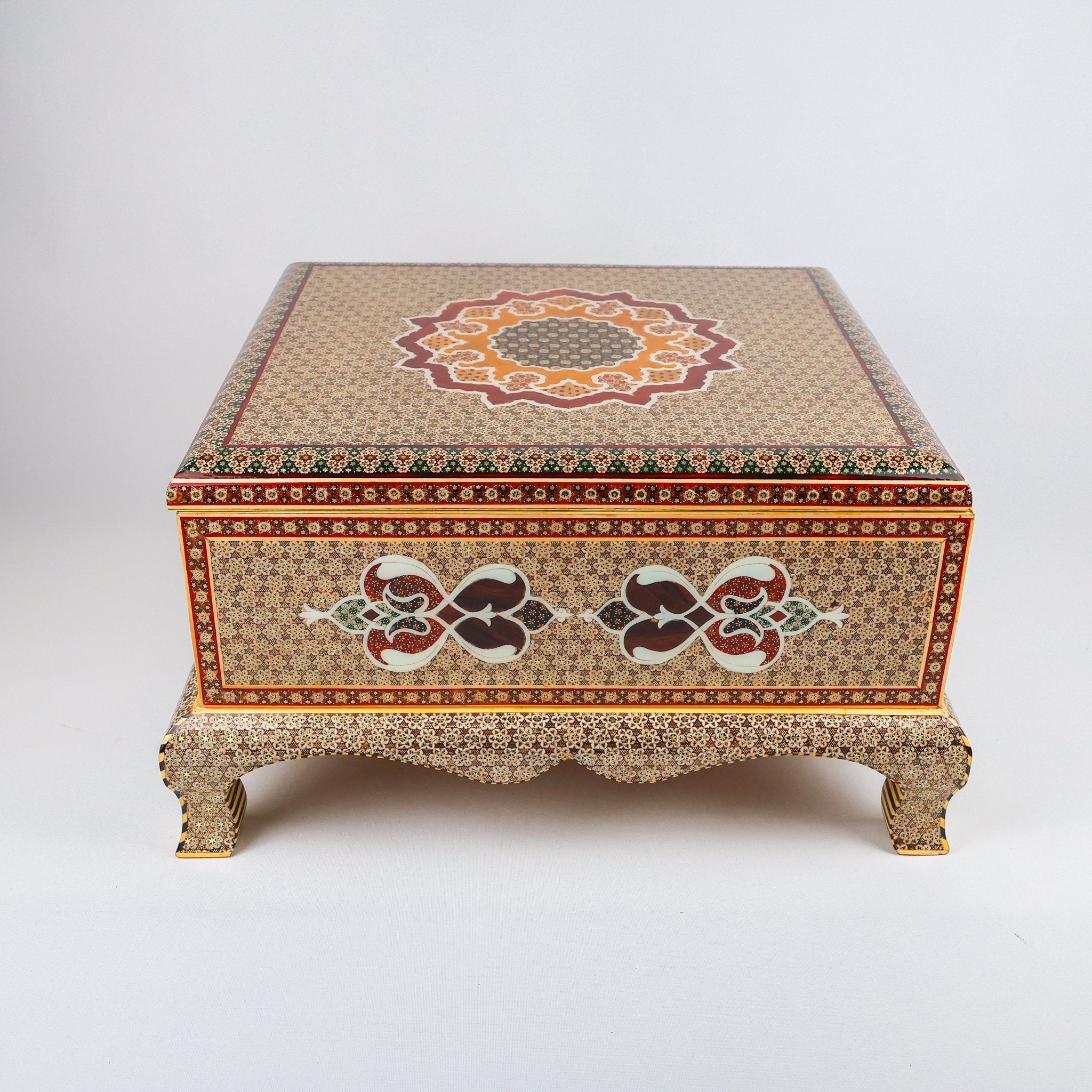 Premium Box Full Khatam - Meraas Gallery