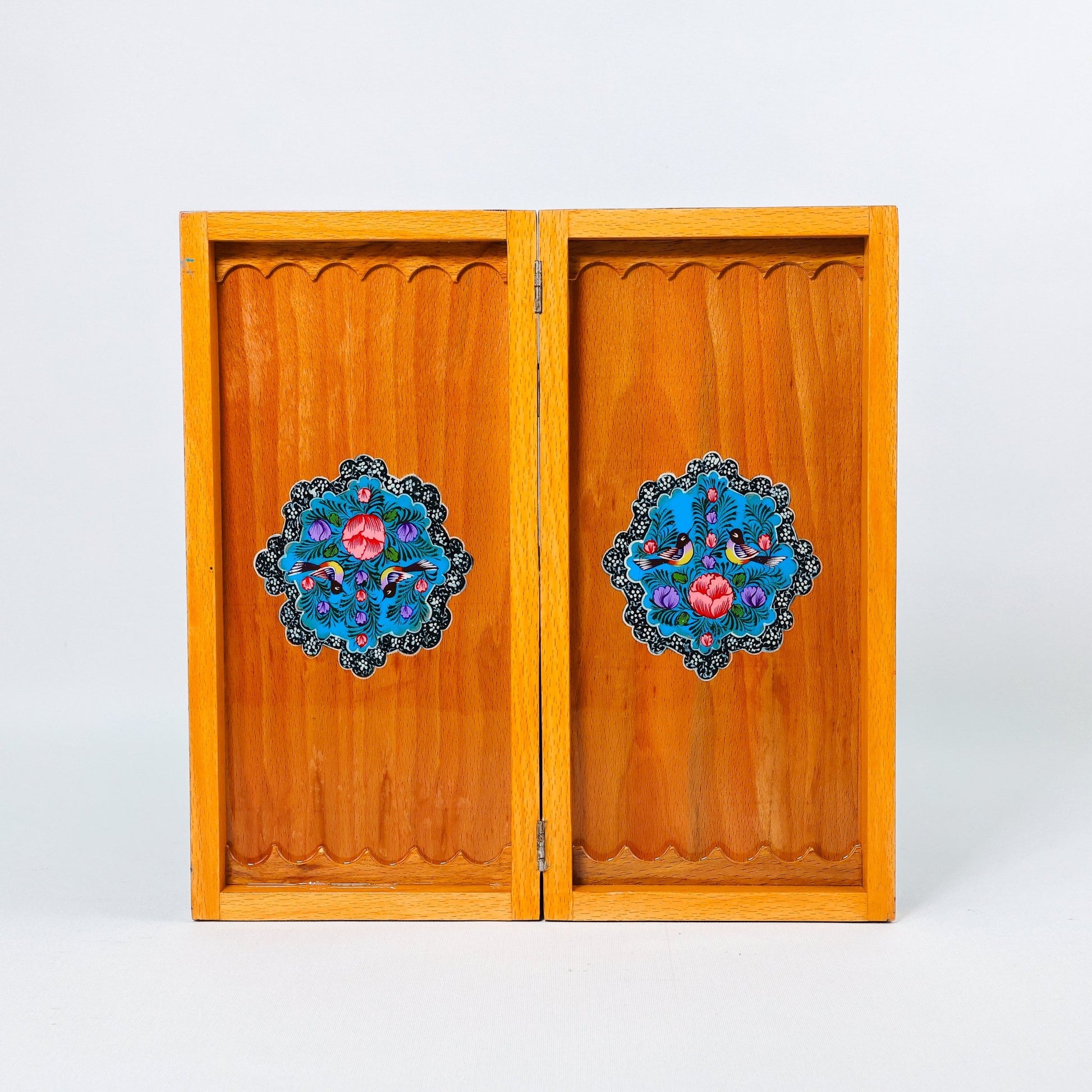 Chess Board - Size 35 - Beechwood Interior - 04 - Meraas Gallery