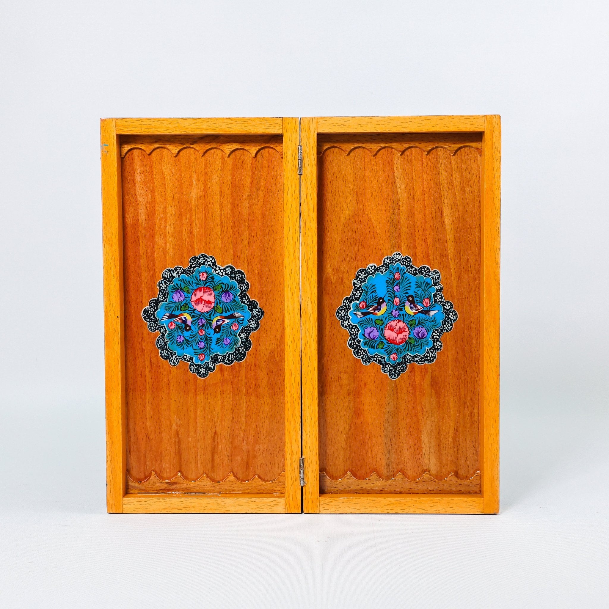 Chess Board - Size 35 - Beechwood Interior - 04 - Meraas Gallery