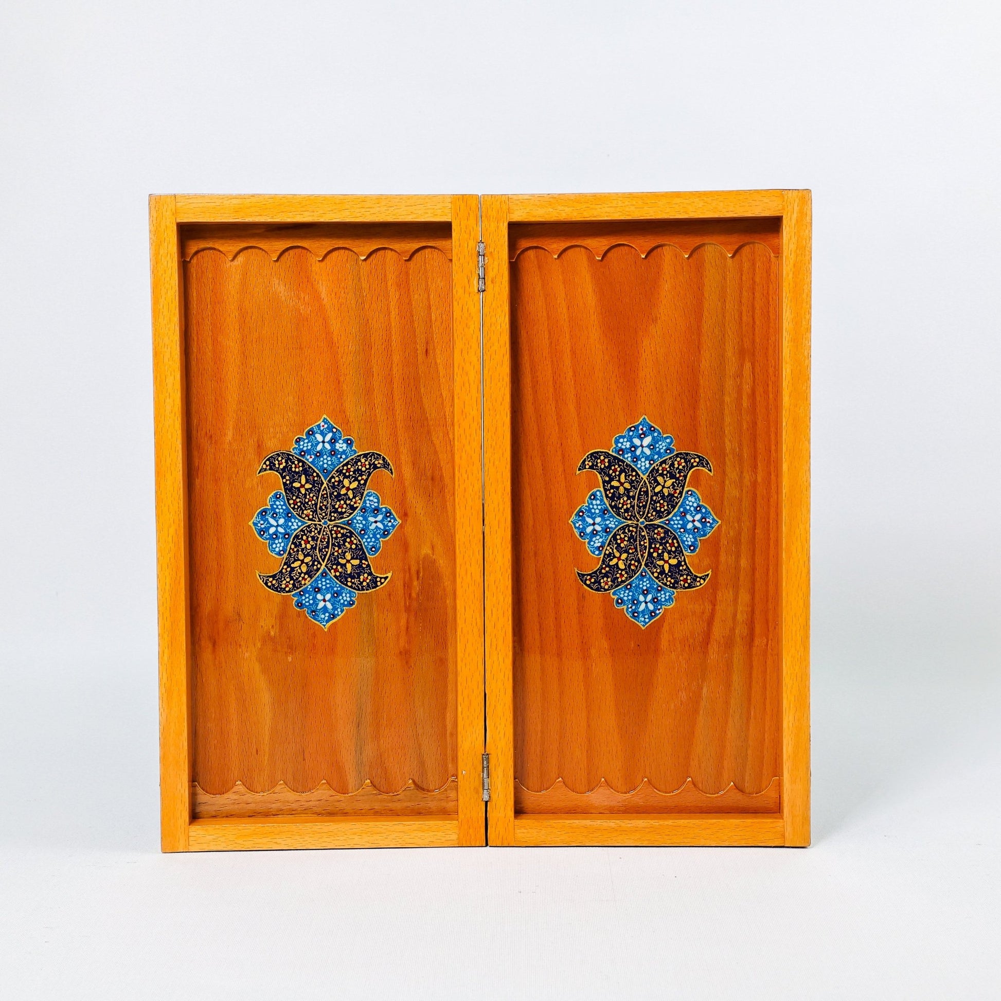 Chess Board - Size 35 - Beechwood Interior - 06 - Meraas Gallery