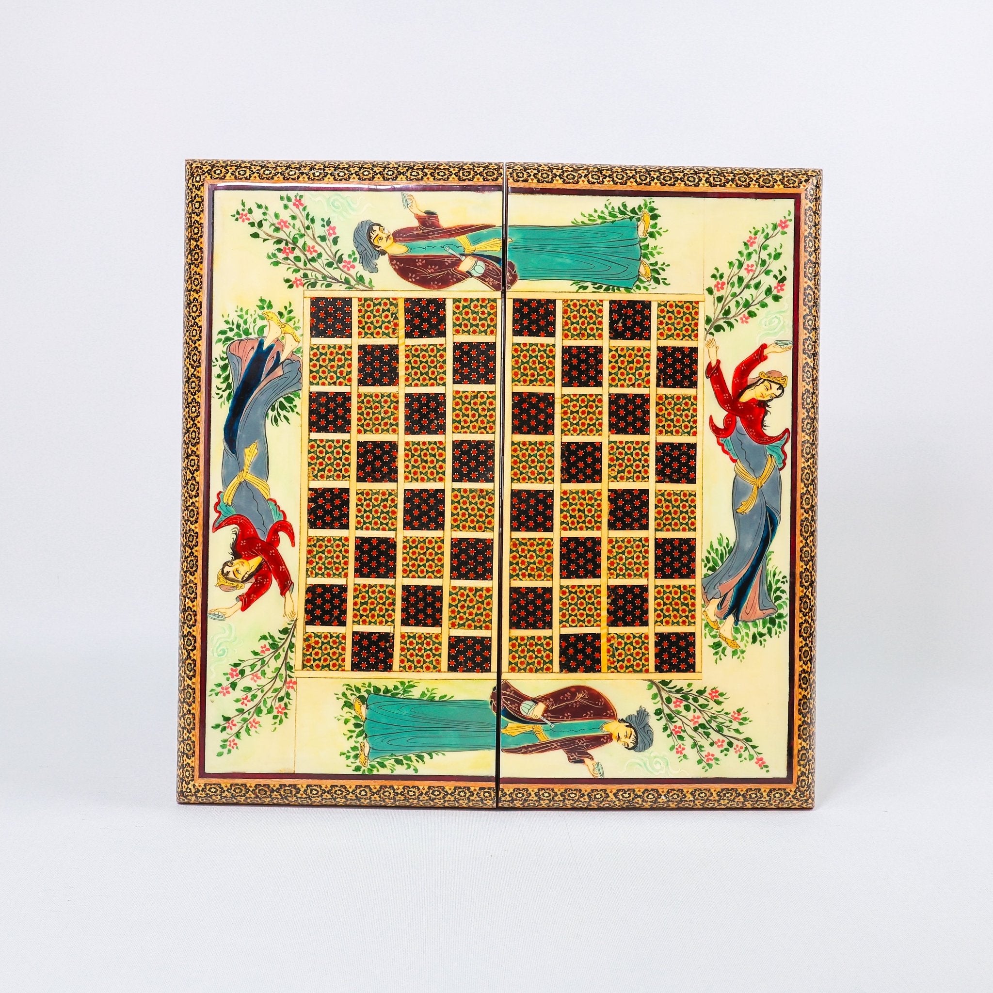 Chess Board - Size 40 - Beechwood Interior - 04 - Meraas Gallery
