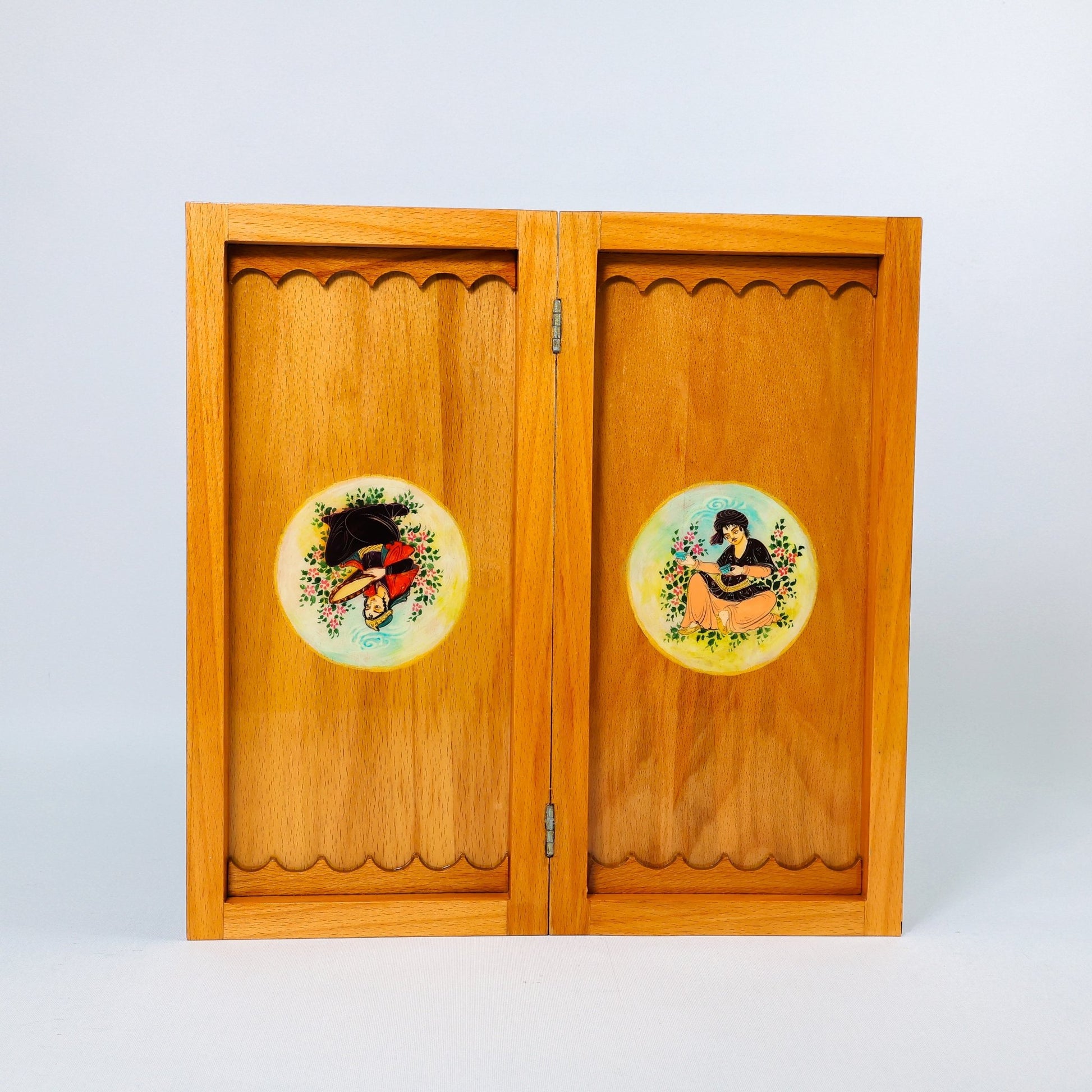 Chess Board - Size 40 - Beechwood Interior - 04 - Meraas Gallery