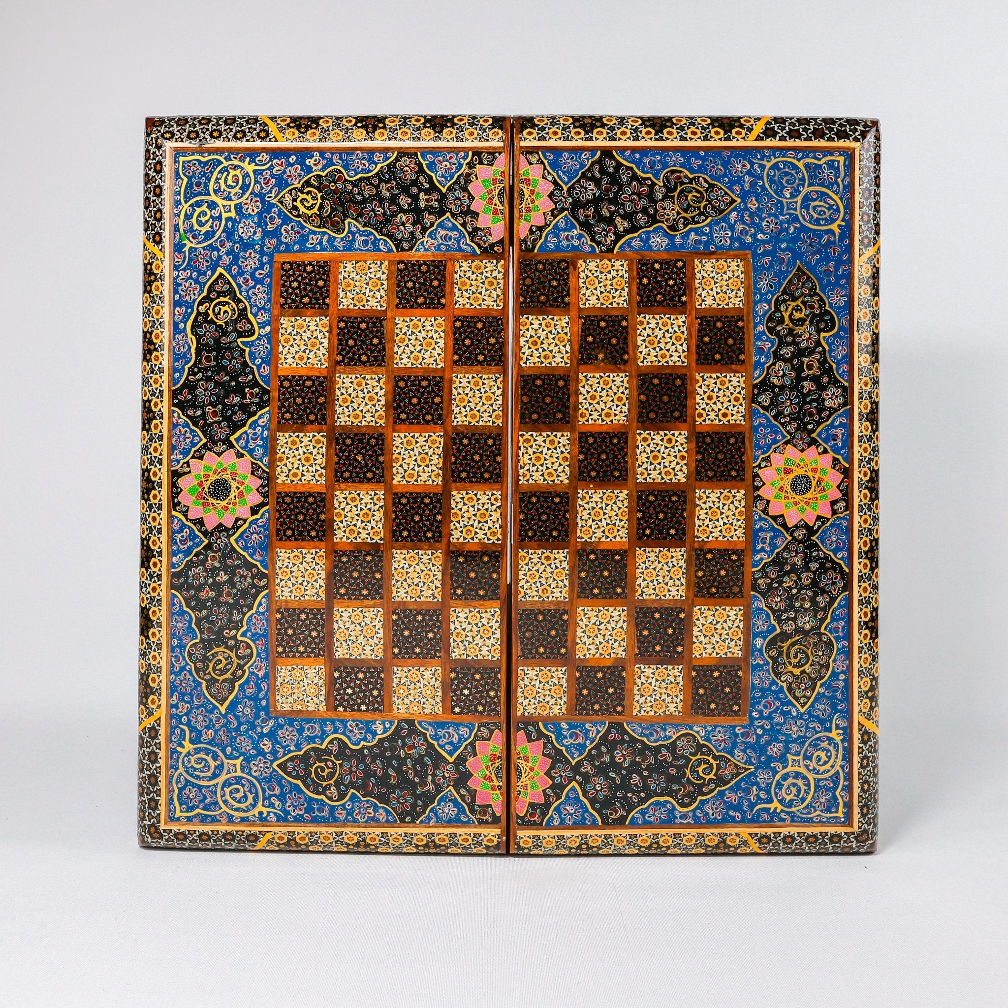 Chess Board - Size 50 - Shell Design - Rounded Edge - 08 - Meraas Gallery