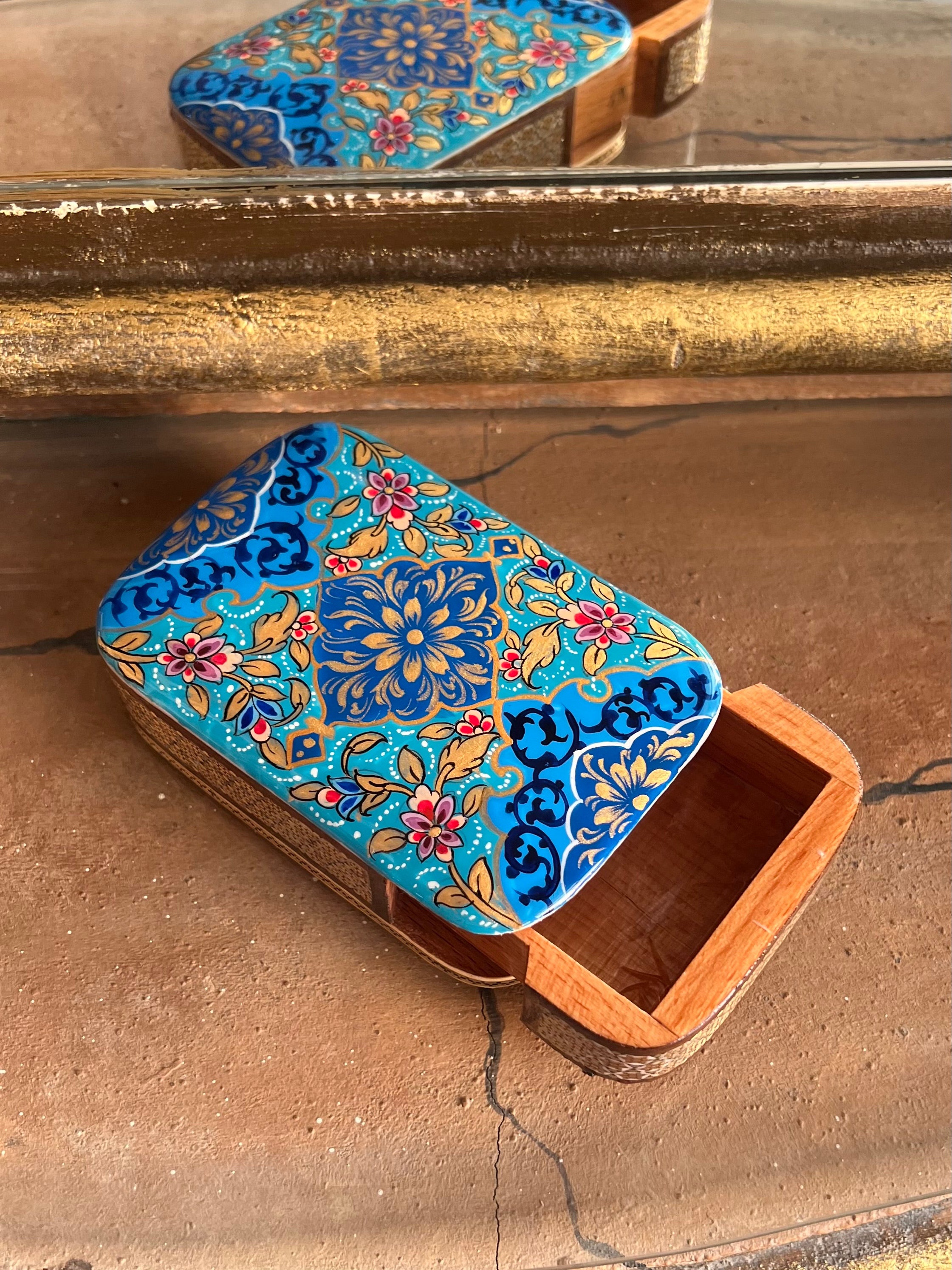 Sliding Playing Card Holder Painted