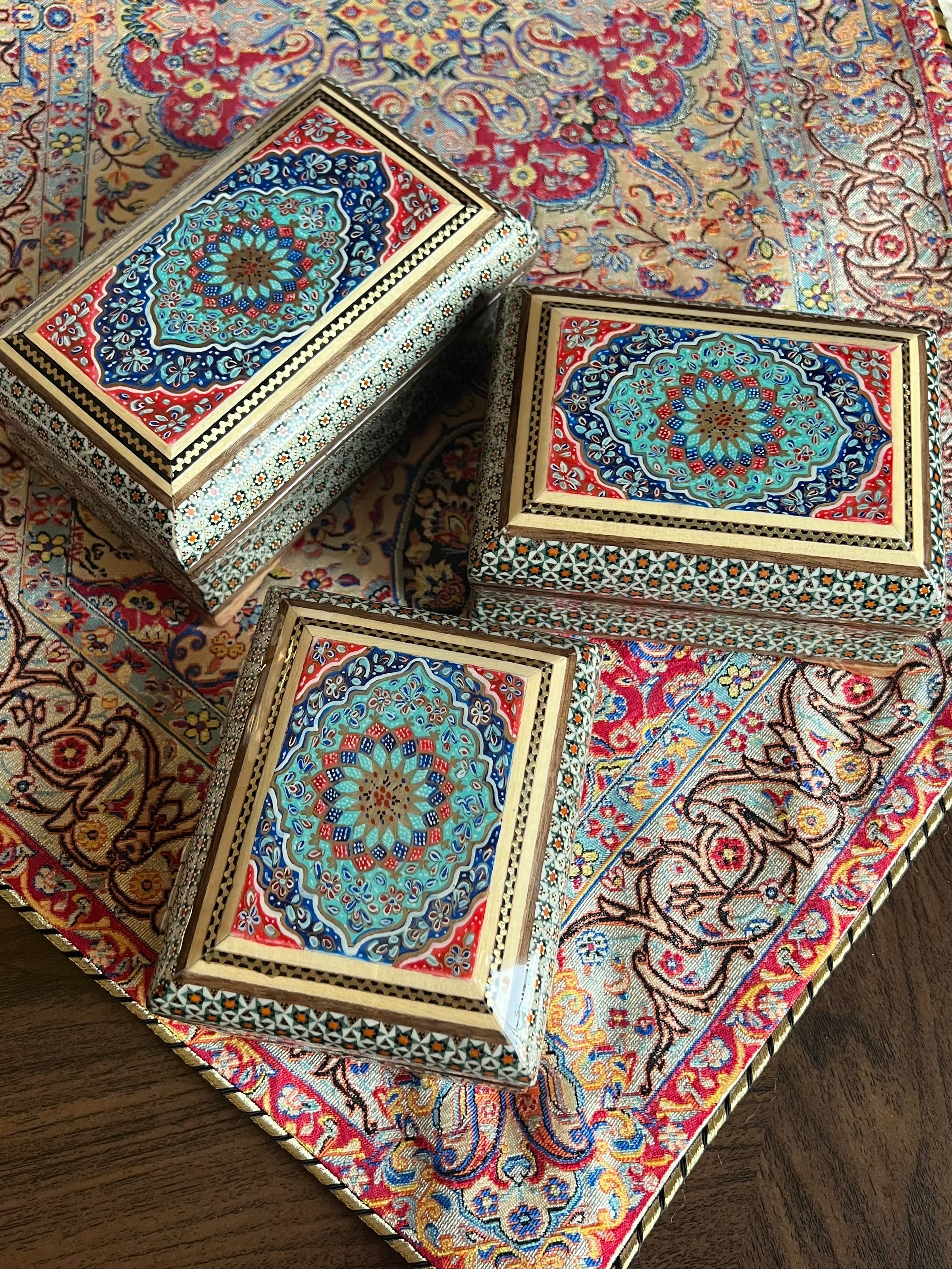 صندوق تازيب توب بريميوم إنر خاتام مقاس 3