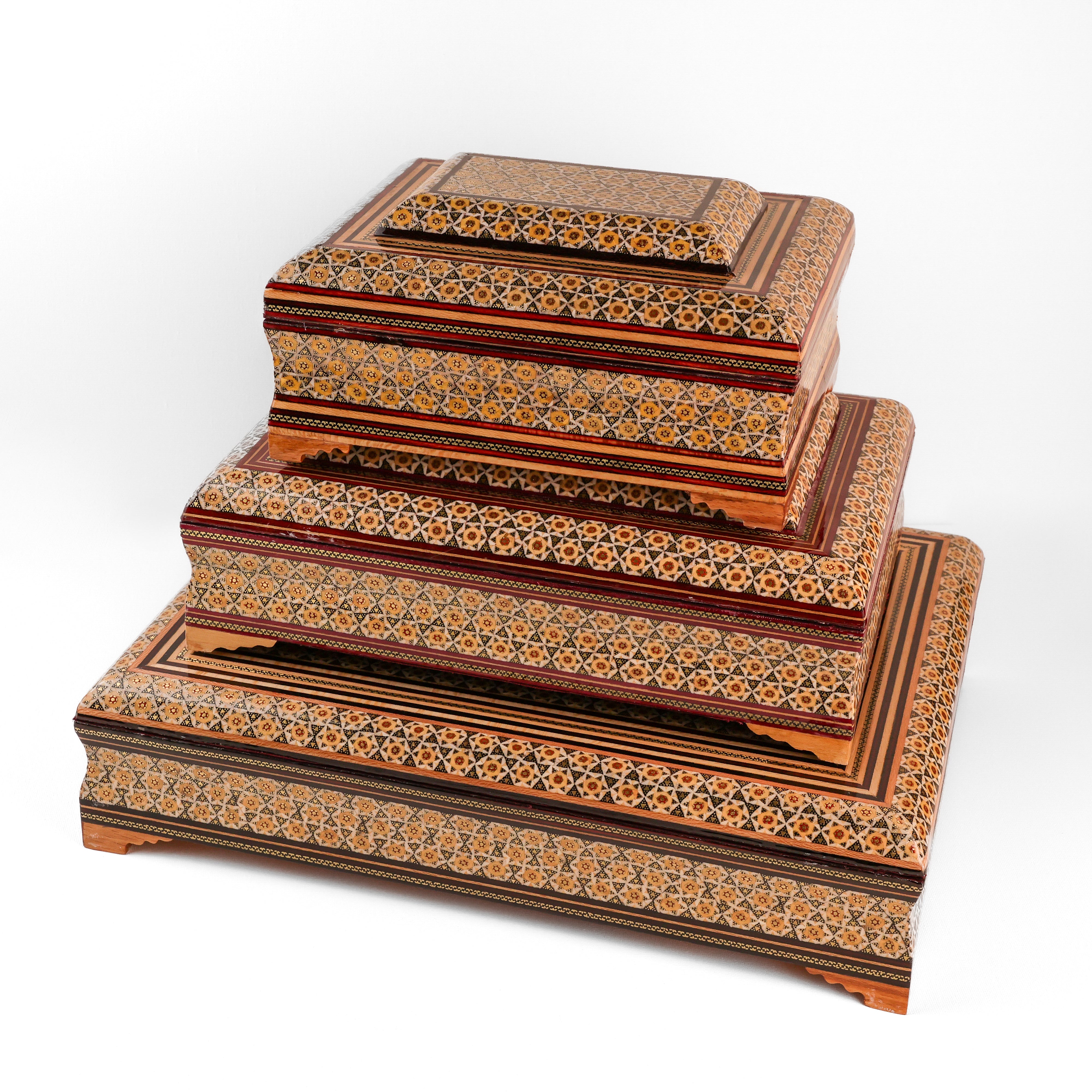 صندوق - مقاس 18 × 24 - بطانة داخلية من المخمل