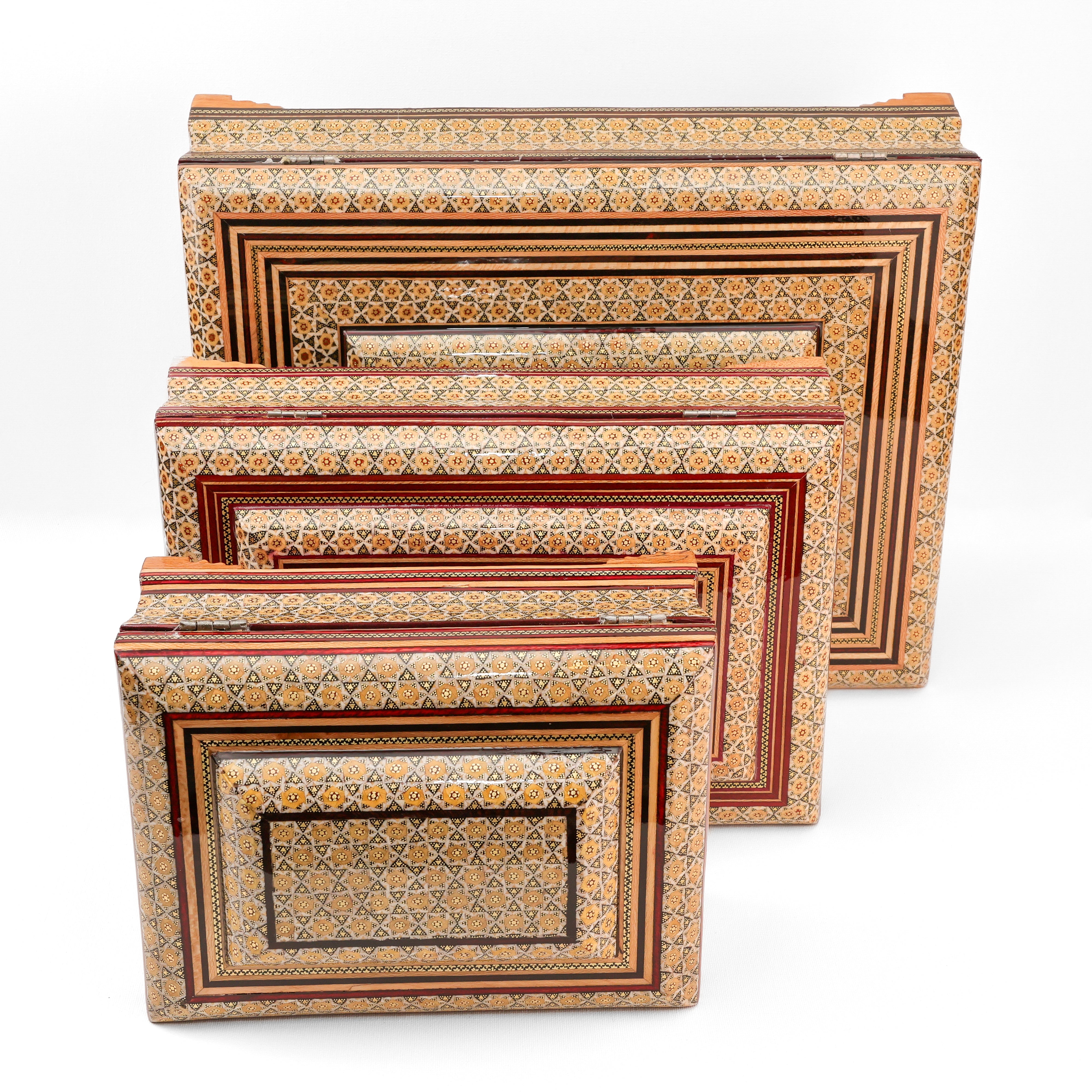 صندوق - مقاس 18 × 24 - بطانة داخلية من المخمل