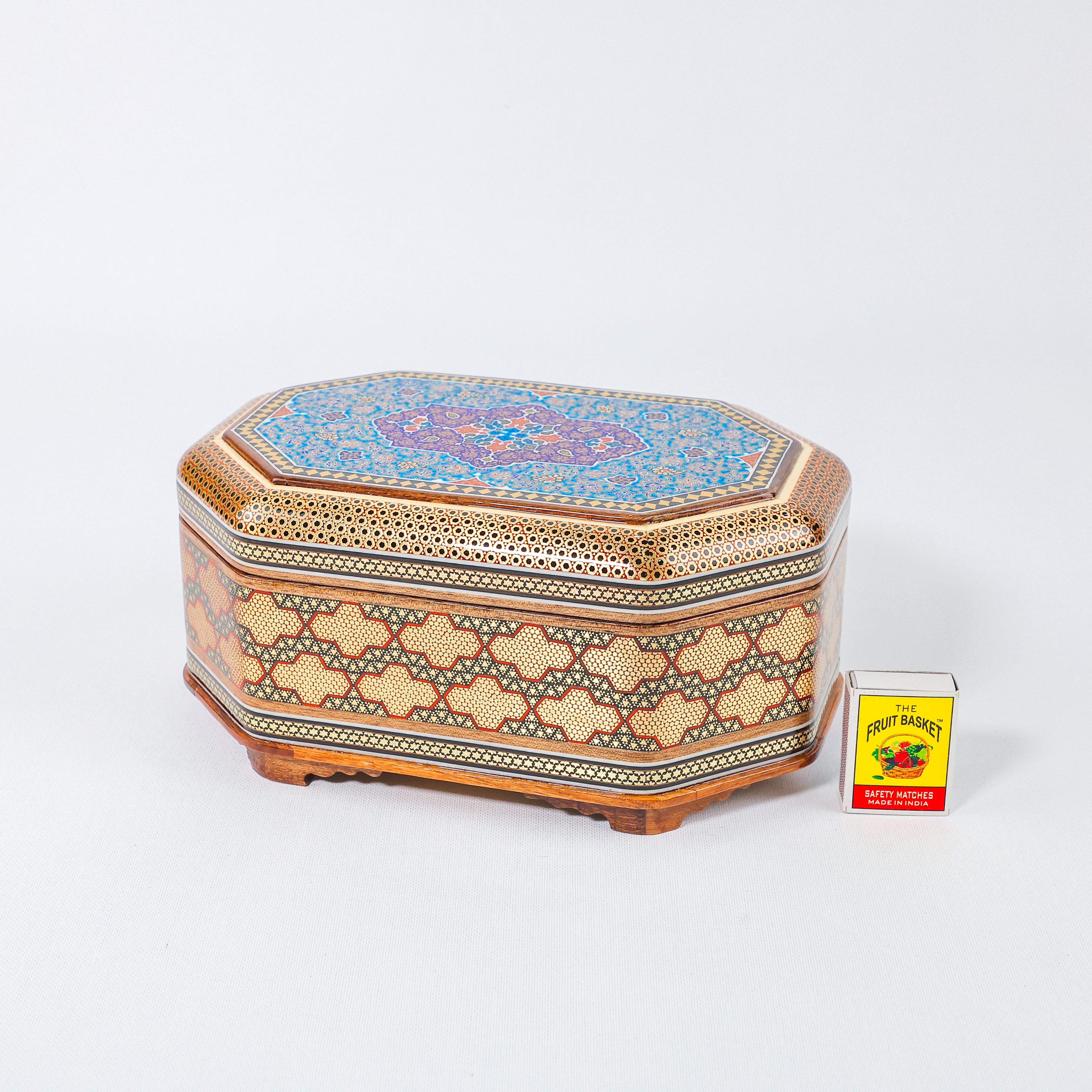 Octagonal Jewelry Box – Full Wire Khatam – Tazhib Painting – Size 16 × 24 cm