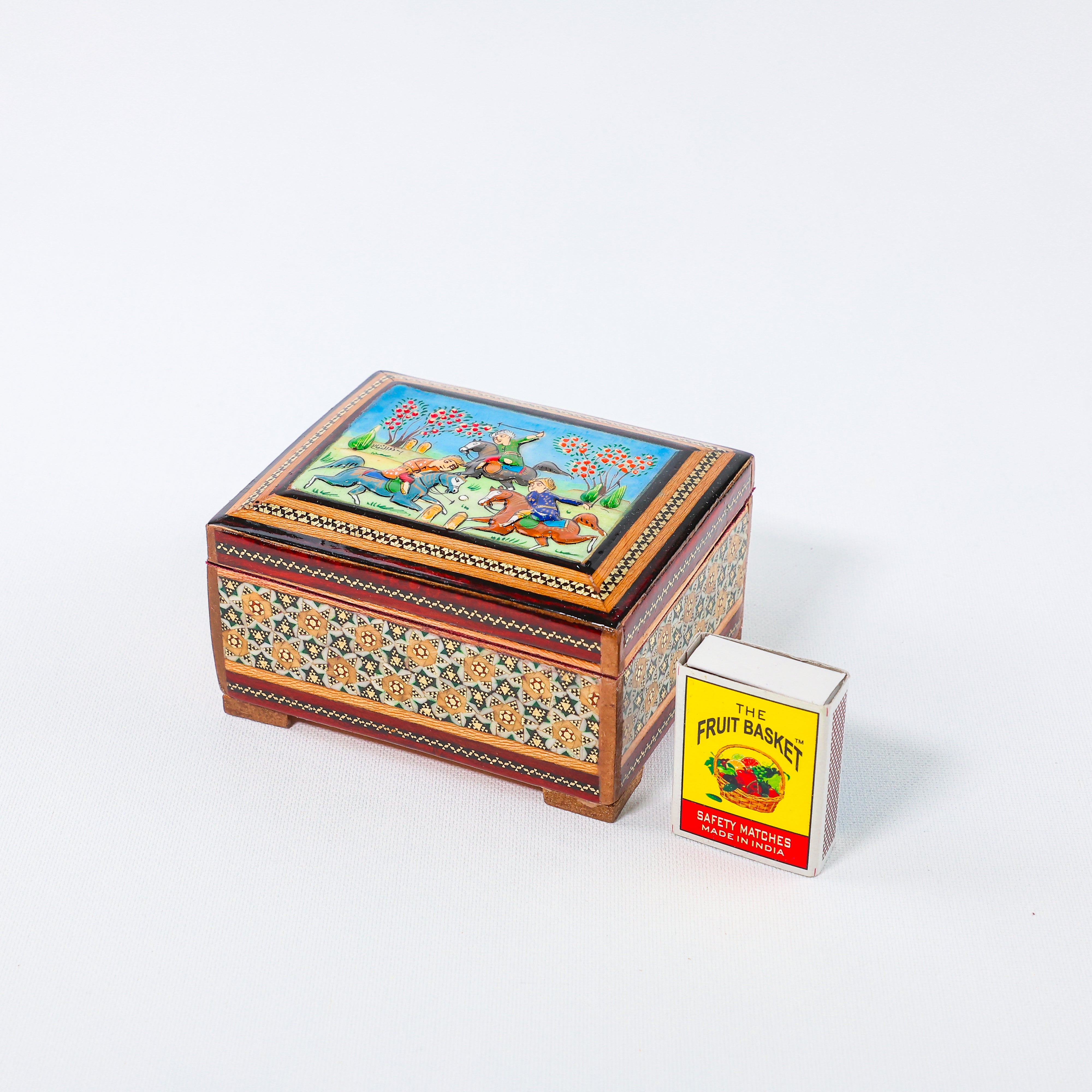 Hinged Jewelry Box – Hunting Scene Painting – Velvet Interior – Size 8 × 11 cm