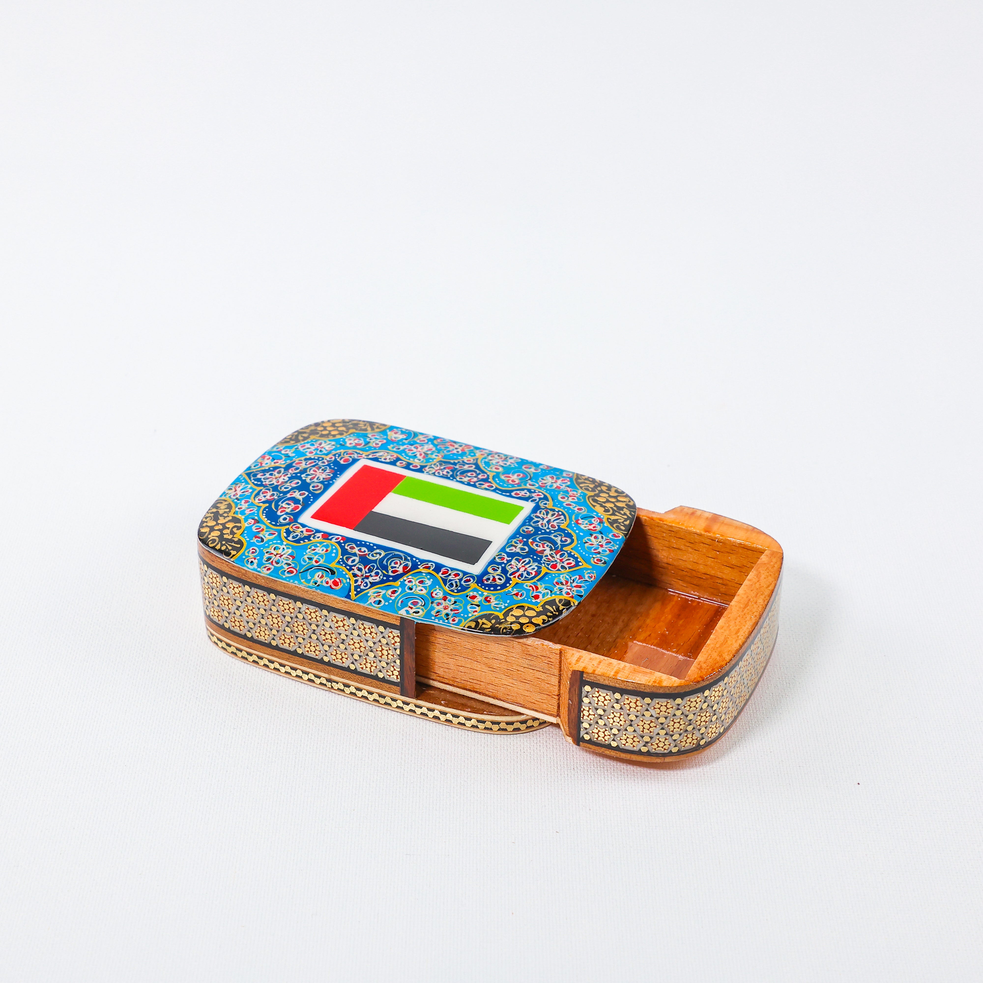 Khatam Slide Box – UAE Flag Design – Size 8 × 11 cm