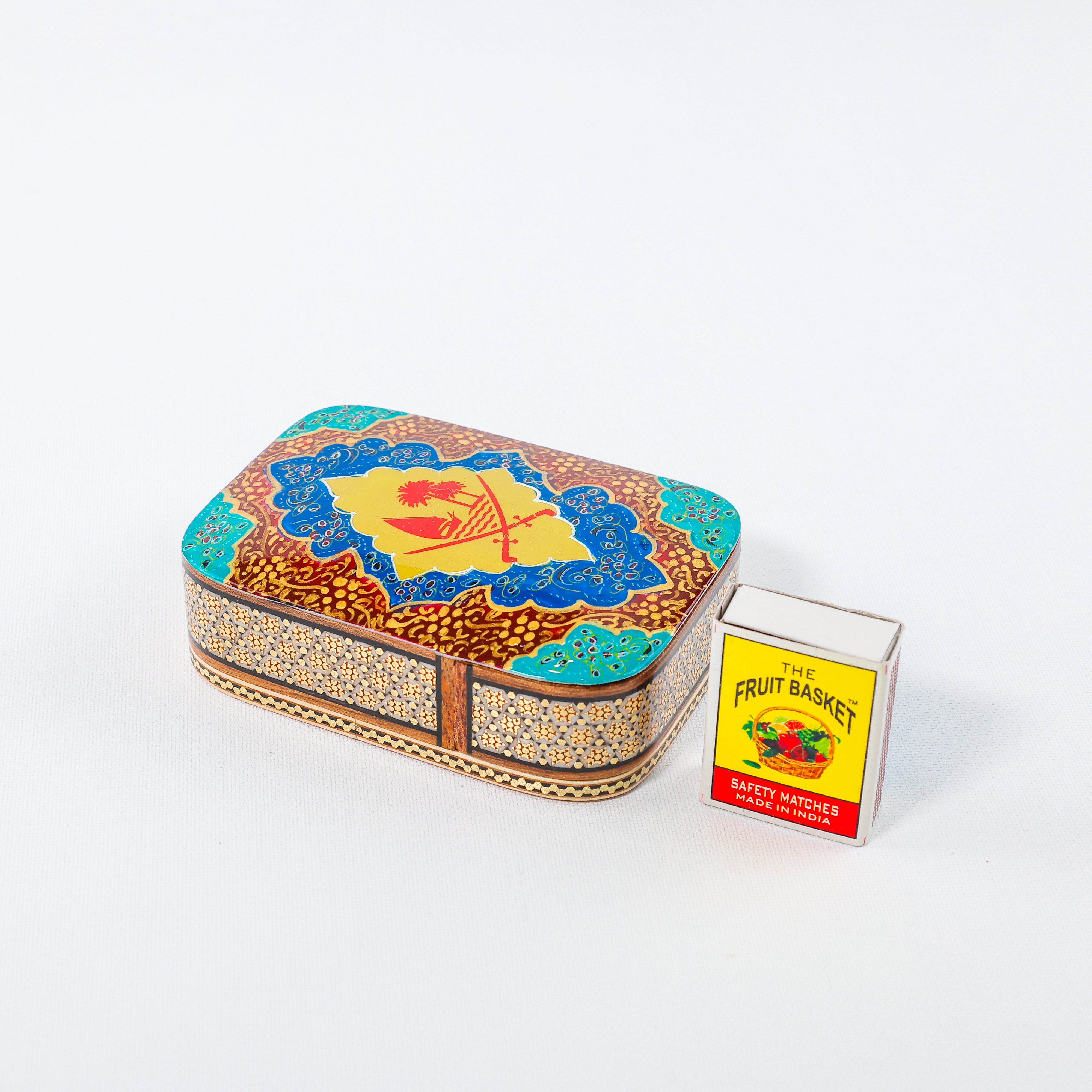 Khatam Slide Box – State of Qatar Emblem Design – Size 8 × 11 cm