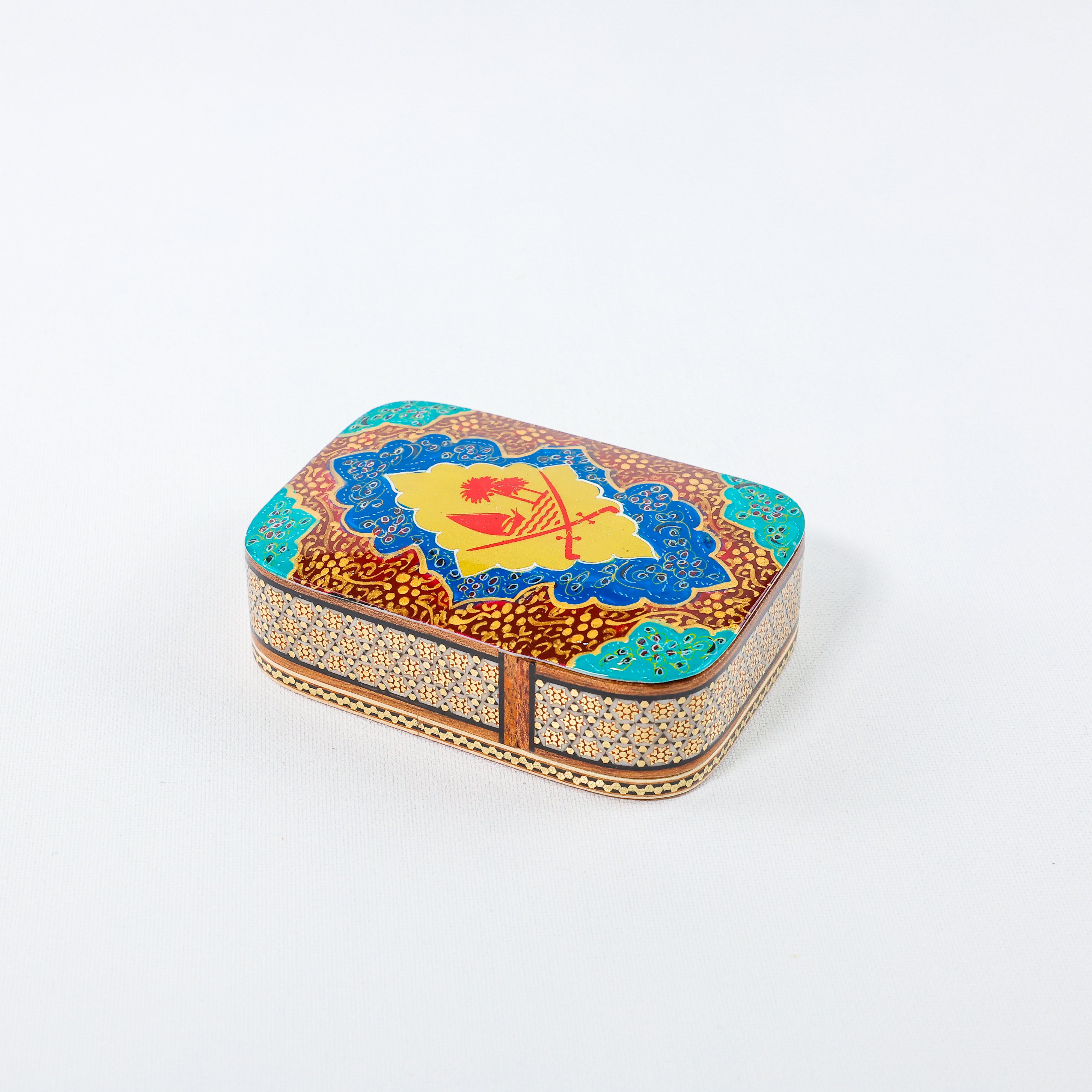 Khatam Slide Box – State of Qatar Emblem Design – Size 8 × 11 cm