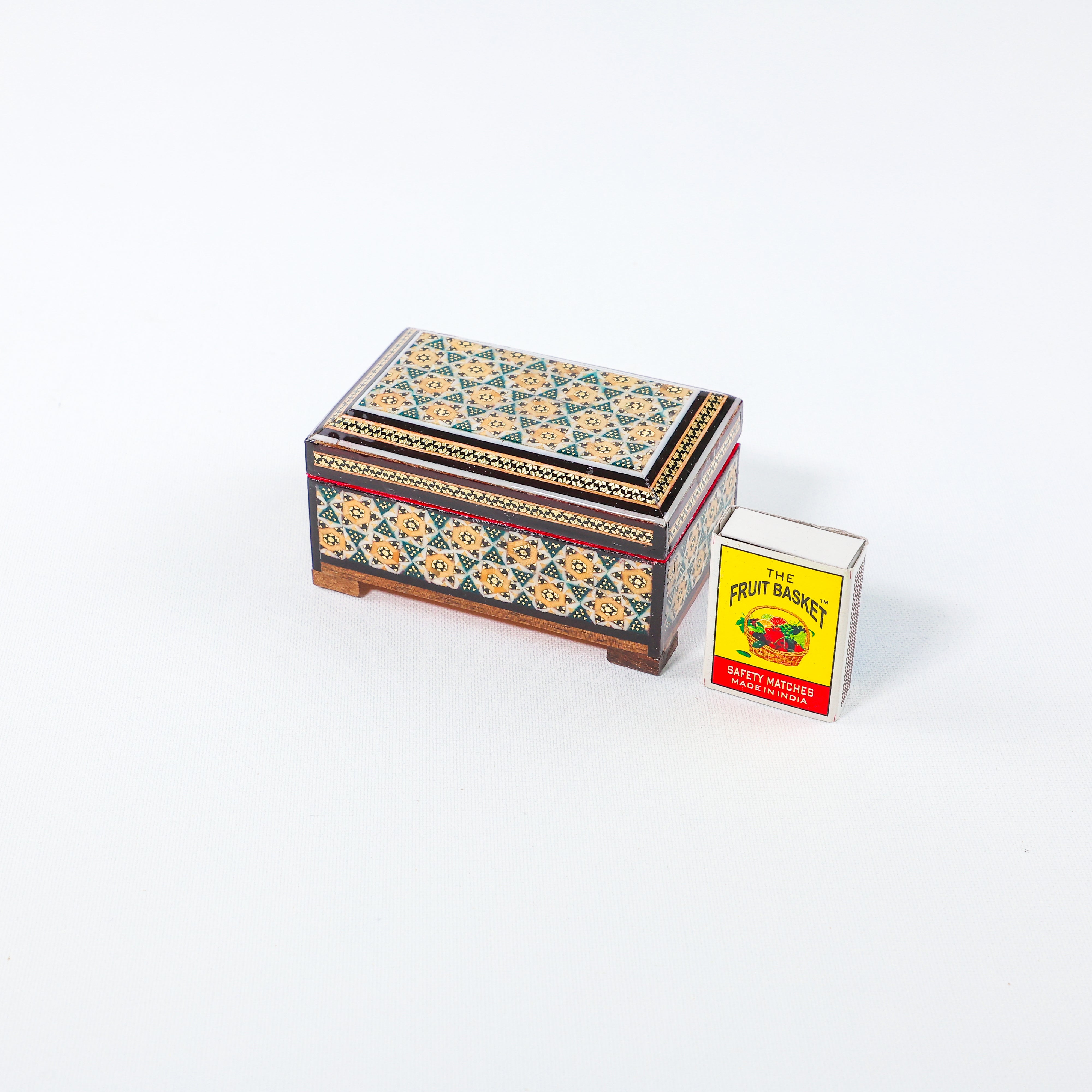 Coin Box – Walnut Wood Base – Floral Design – Khatam – Size 6 × 10 cm