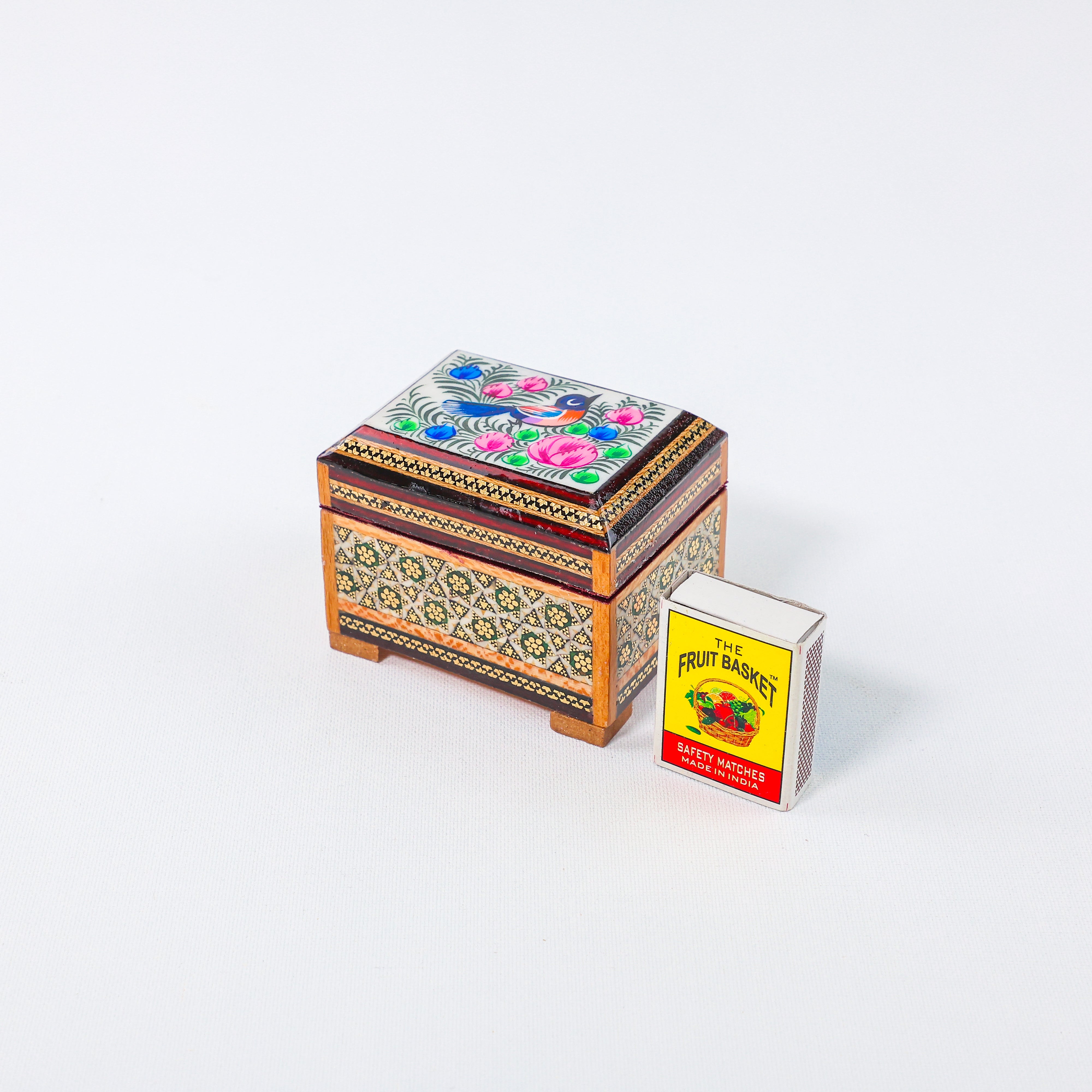 Seeded Box – Flower & Bird Painting – Velvet Interior – Size 6 × 8 cm