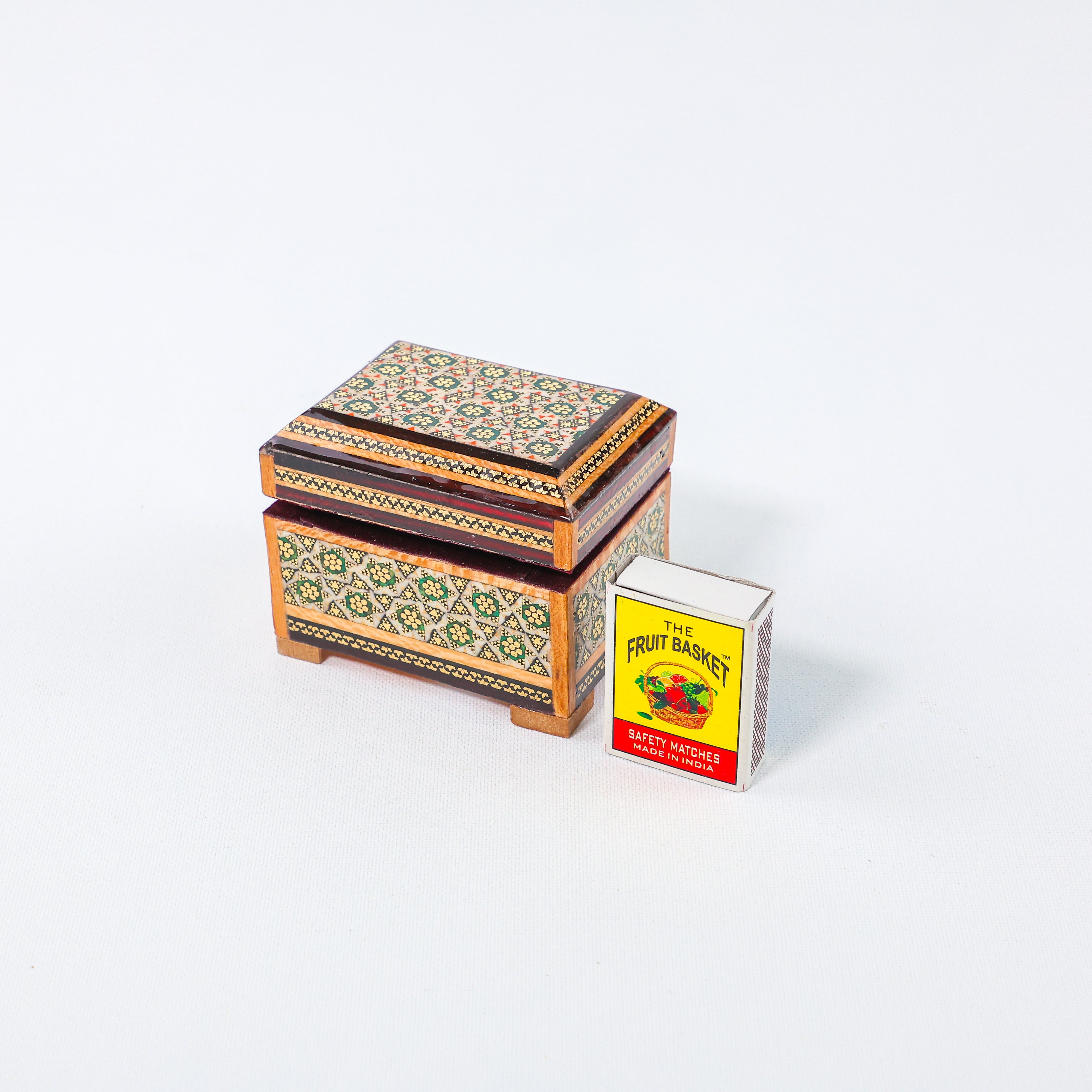 Seeded Box – Khatam Design – Velvet Interior – Size 6 × 8 cm