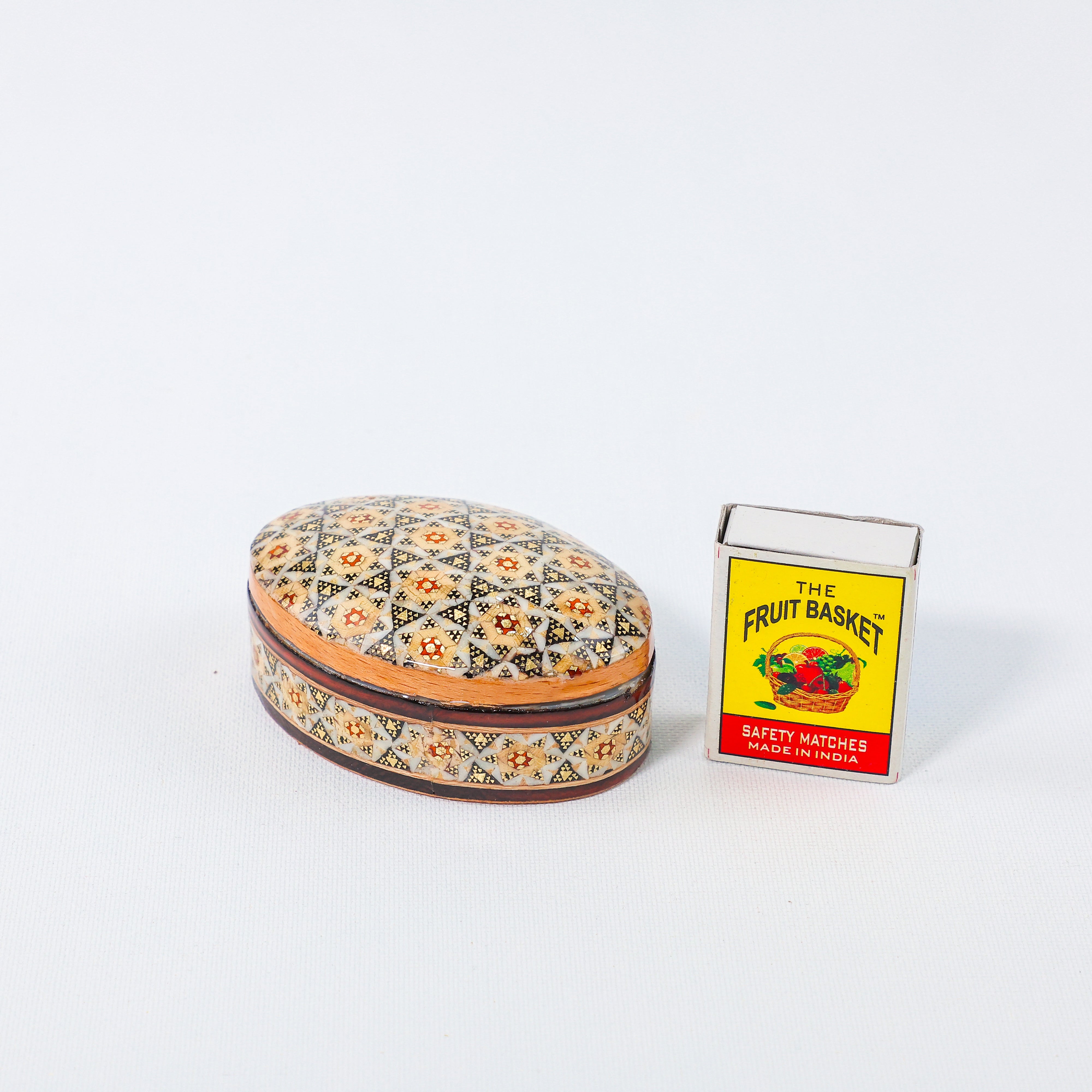 Coin Box – Oval Shape – Full Khatam – Size 8 × 5 cm