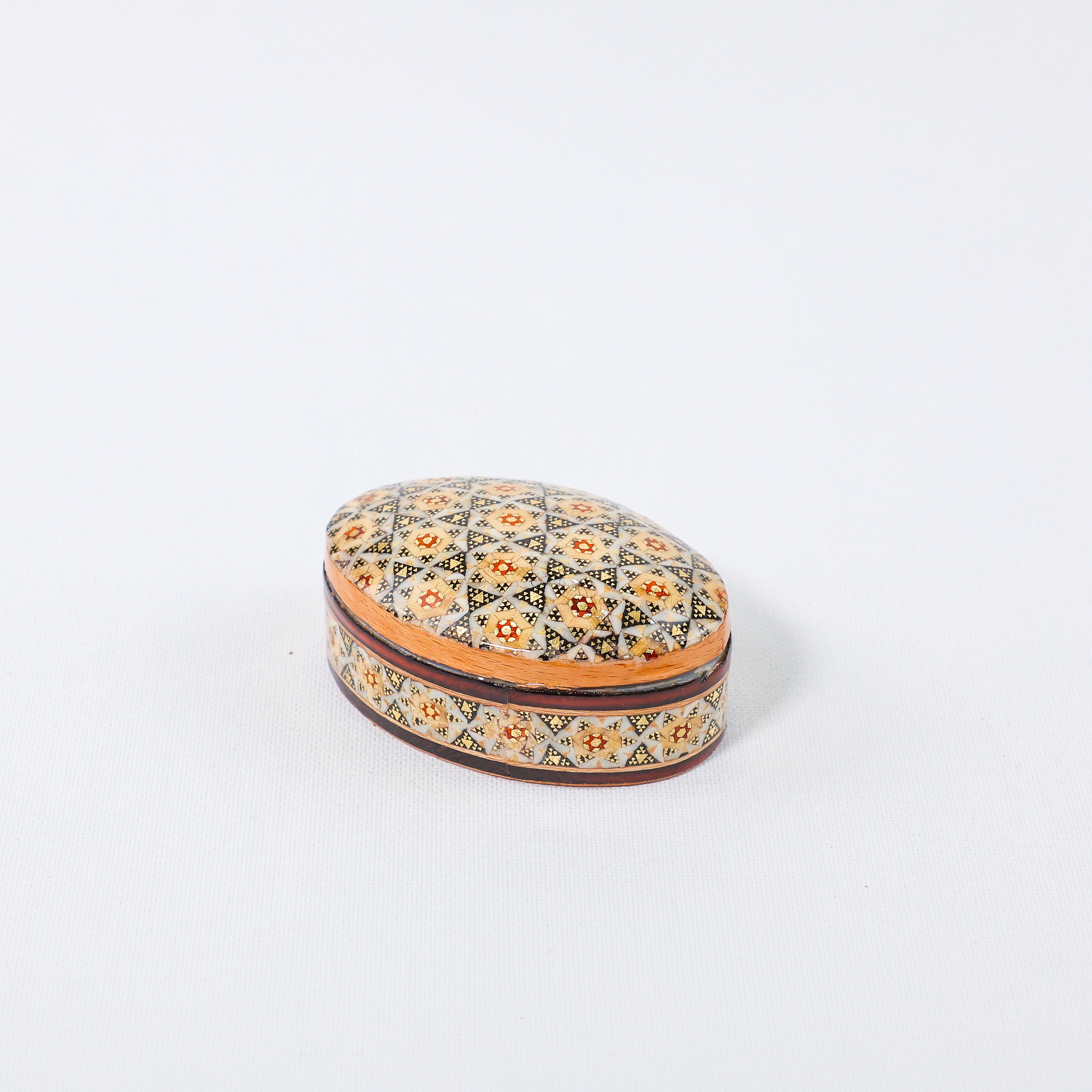 Coin Box – Oval Shape – Full Khatam – Size 8 × 5 cm