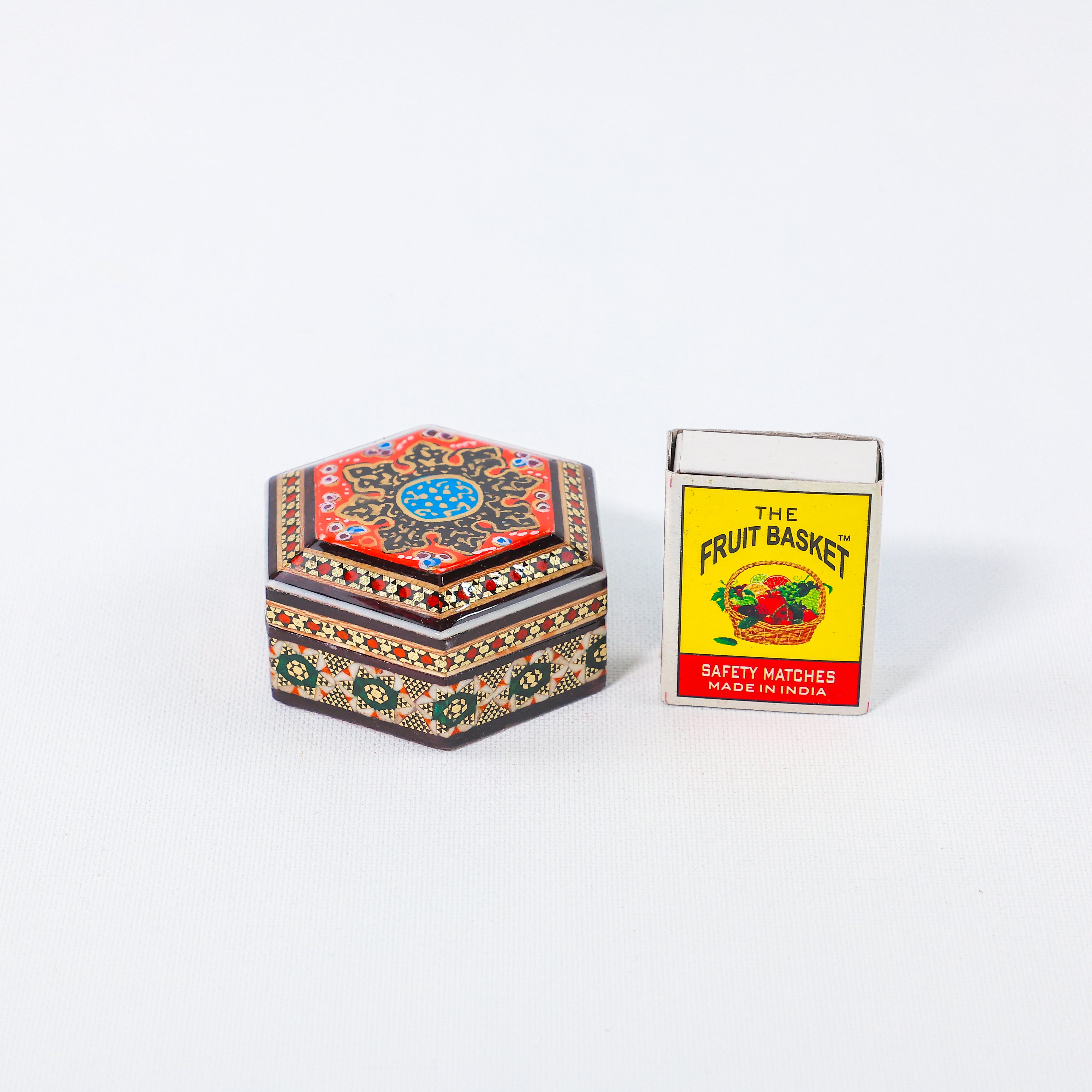 Coin Box – Octagonal Round – Paravari Style – Hand-Painted