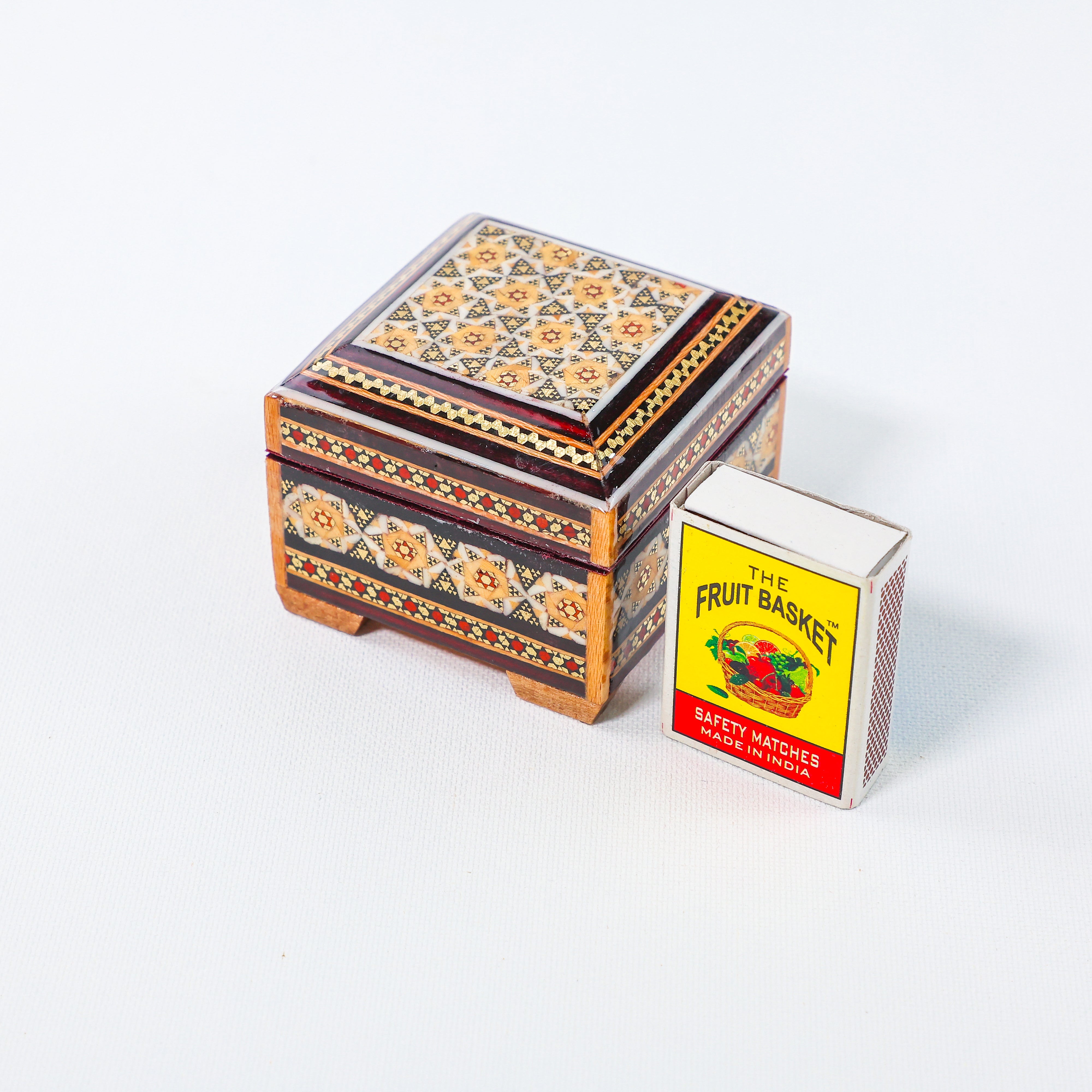 Premium Seeded Box – Velvet Interior – Khatam – Size 6 × 6 cm