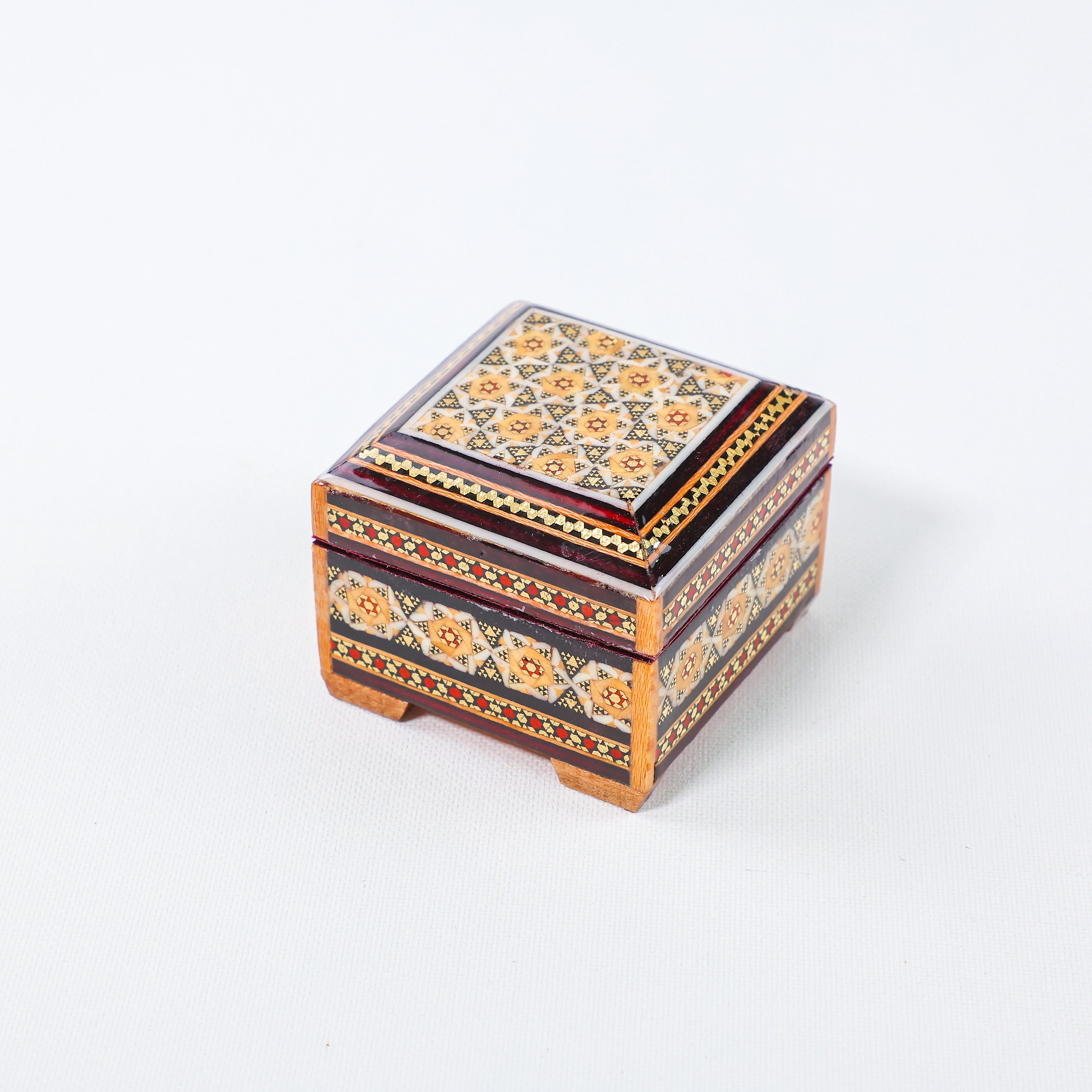 Premium Seeded Box – Velvet Interior – Khatam – Size 6 × 6 cm