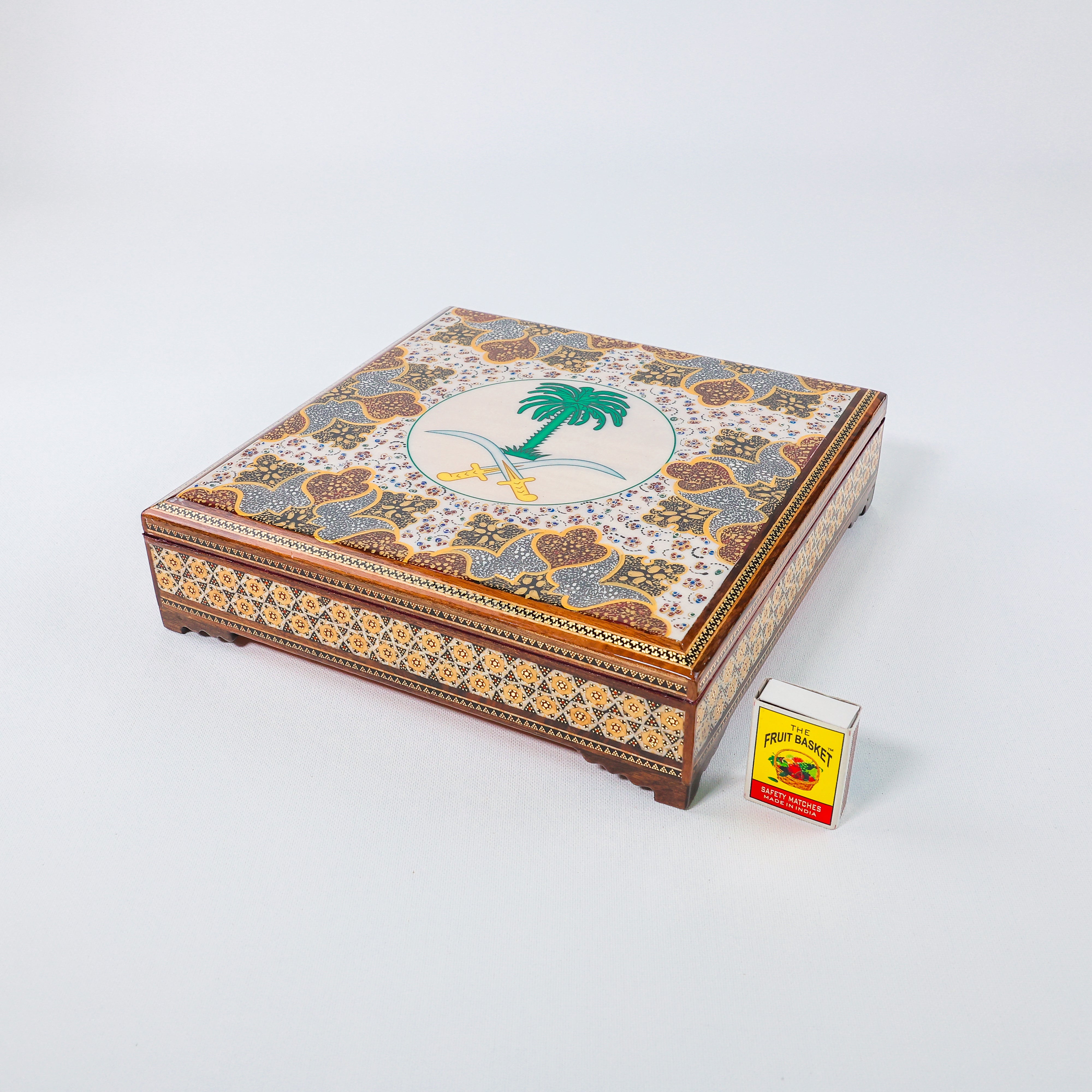 Khatam Box – Velvet Interior – Saudi State Emblem – Size 25 × 25 cm