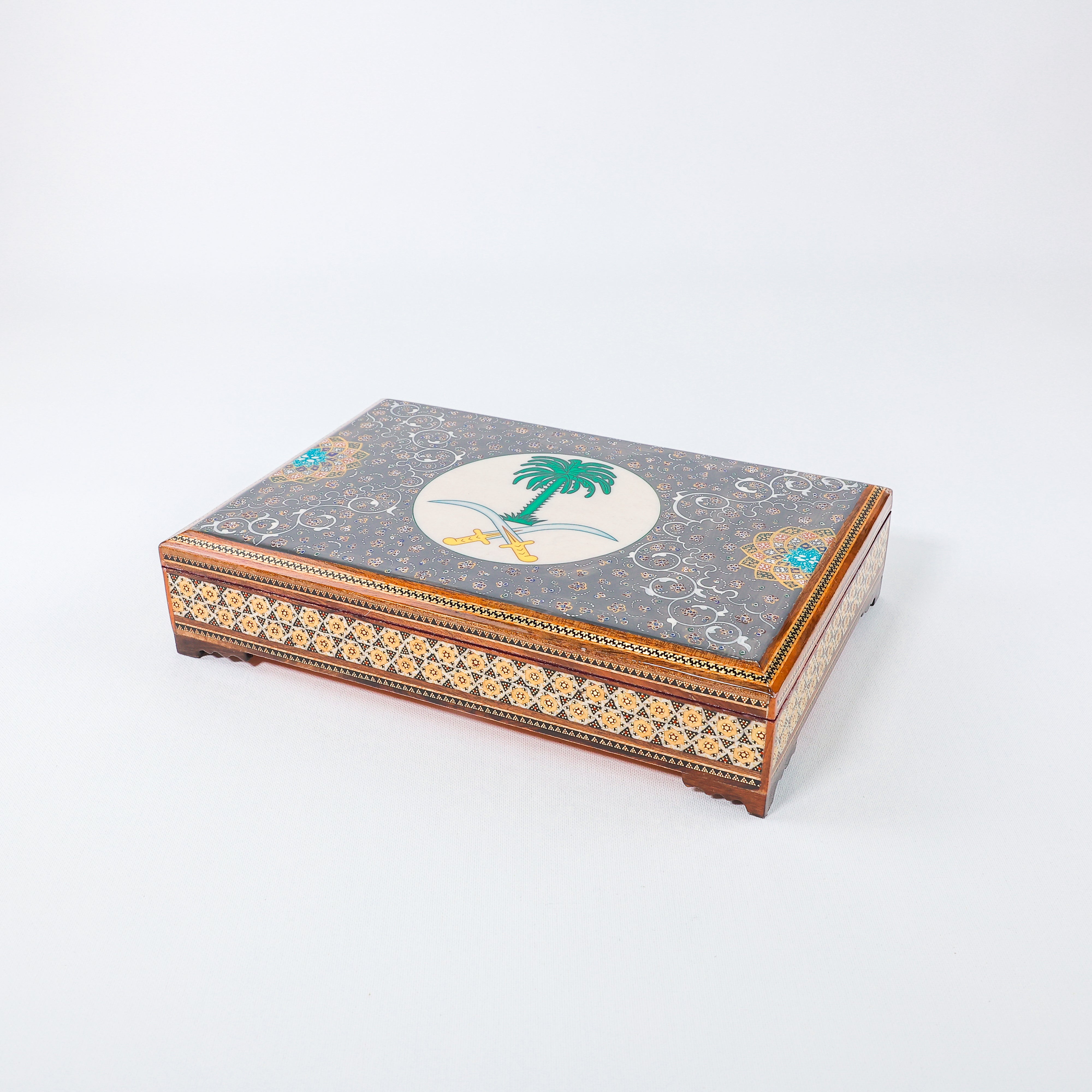 Khatam Box – Velvet Interior – Saudi State Emblem – Size 20 × 30 cm