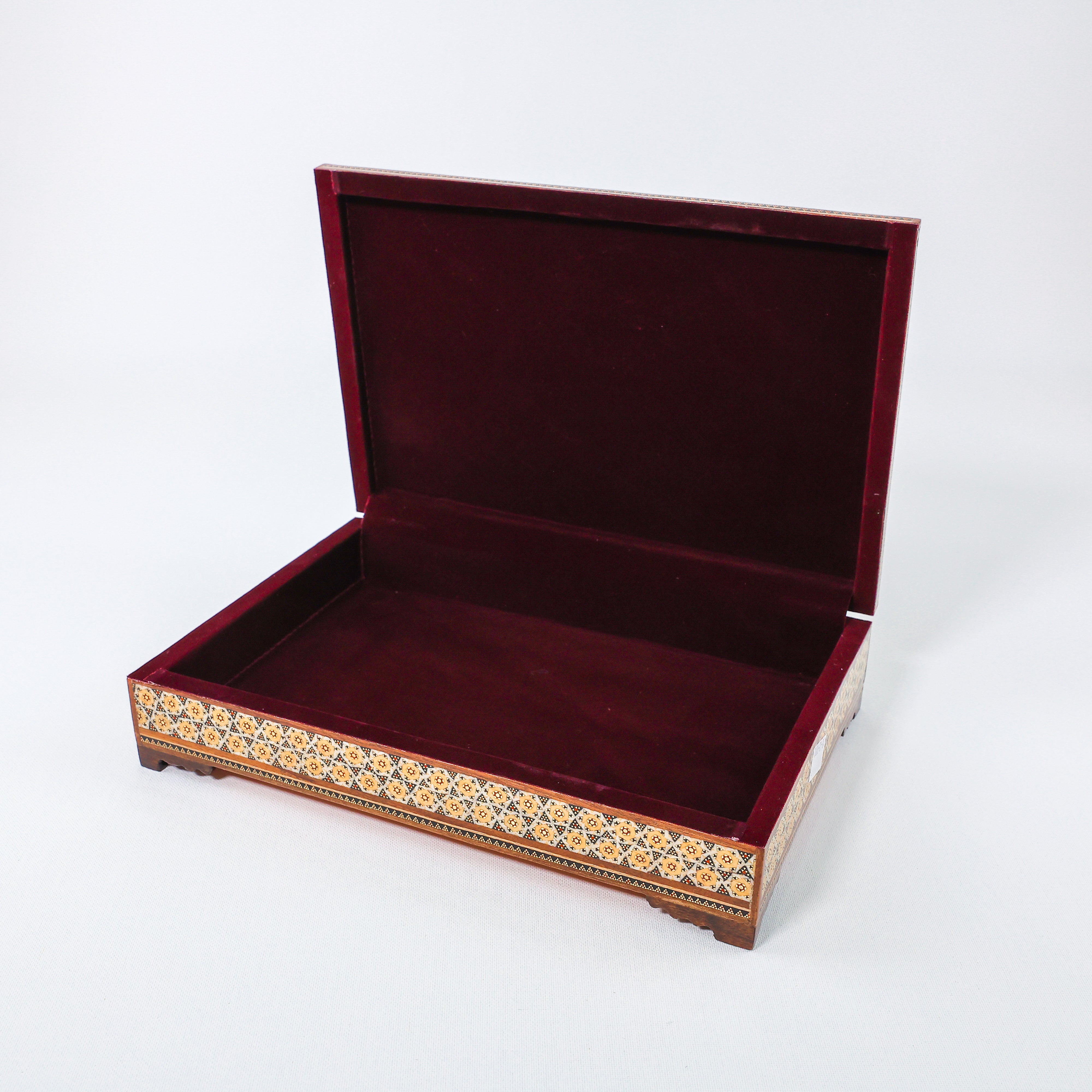 Khatam Box – Velvet Interior – State of Qatar Old Emblem – Size 20 × 30 cm