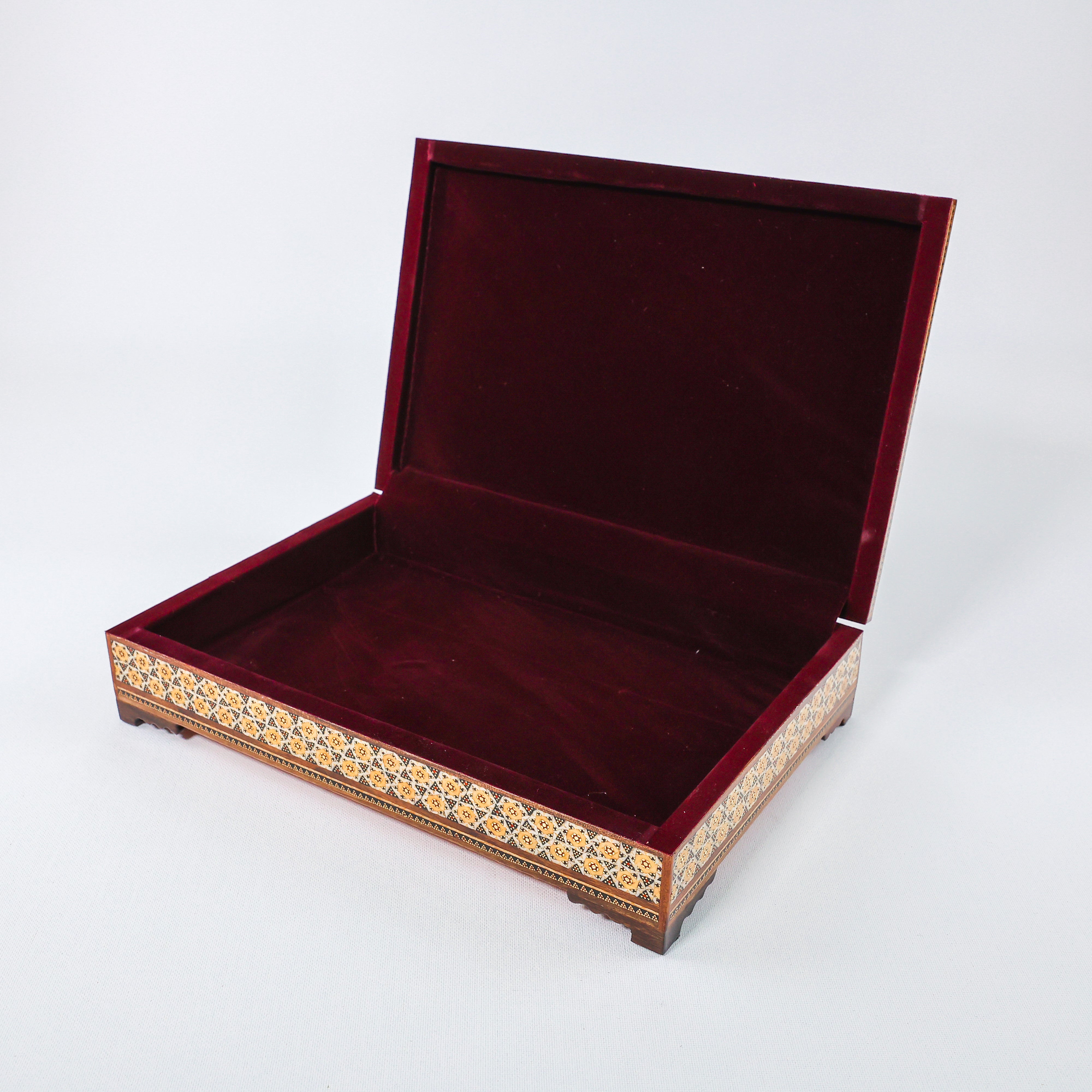 Khatam Box – Velvet Interior – State of Qatar New Emblem – Size 20 × 30 cm