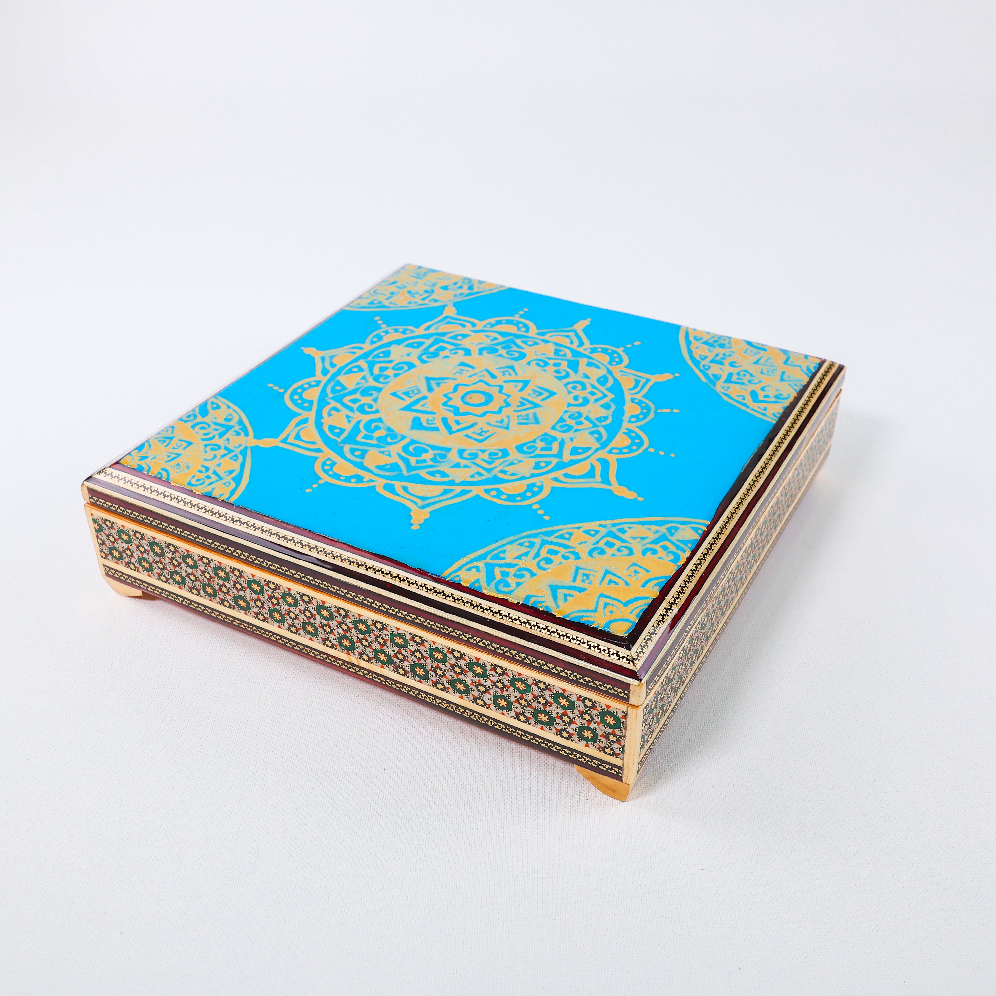 Decorative Box – Tazhib Painting – Beechwood Interior – Size 25 × 25 cm