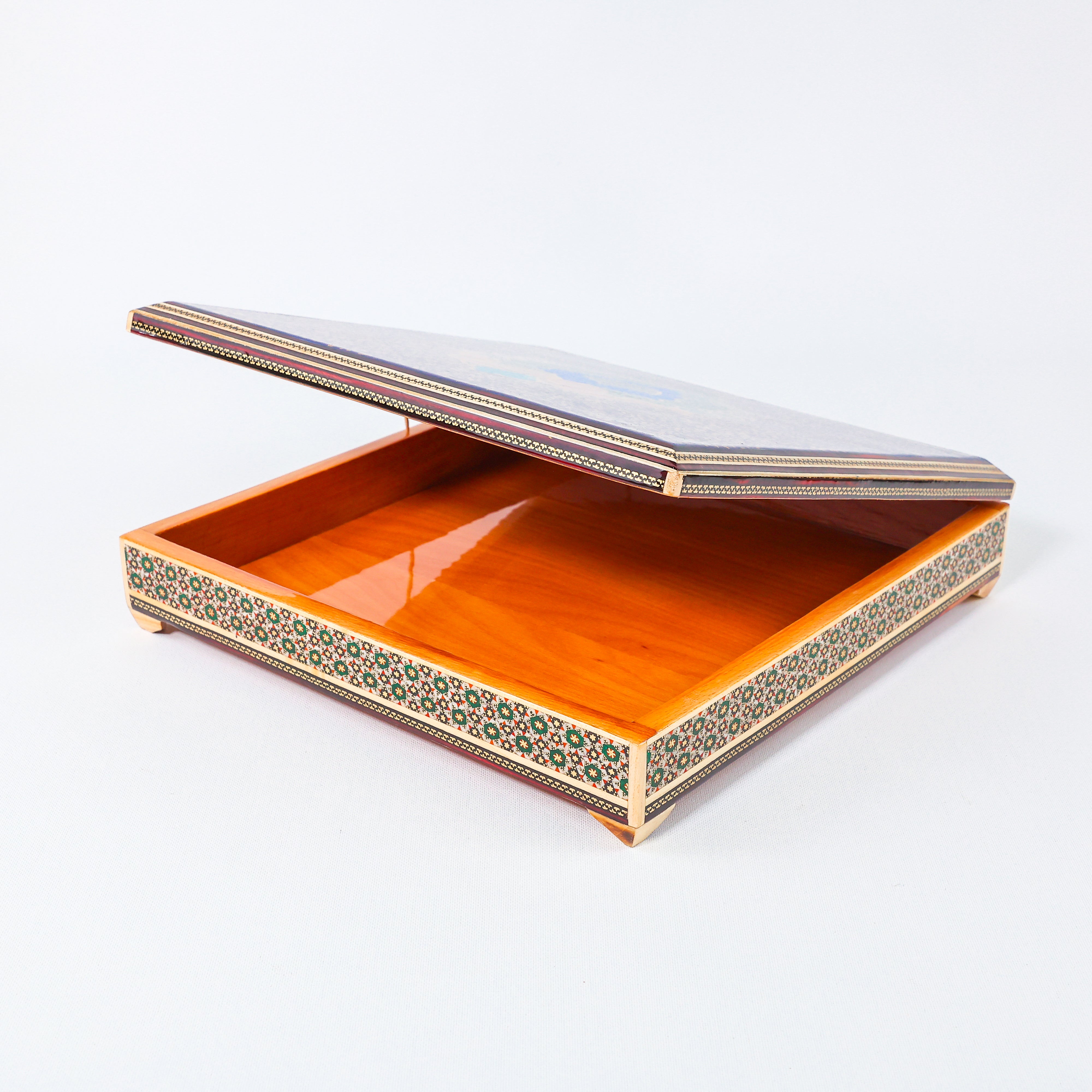 Decorative Box – Tazhib Painting – Beechwood Interior – Size 30 × 30 cm