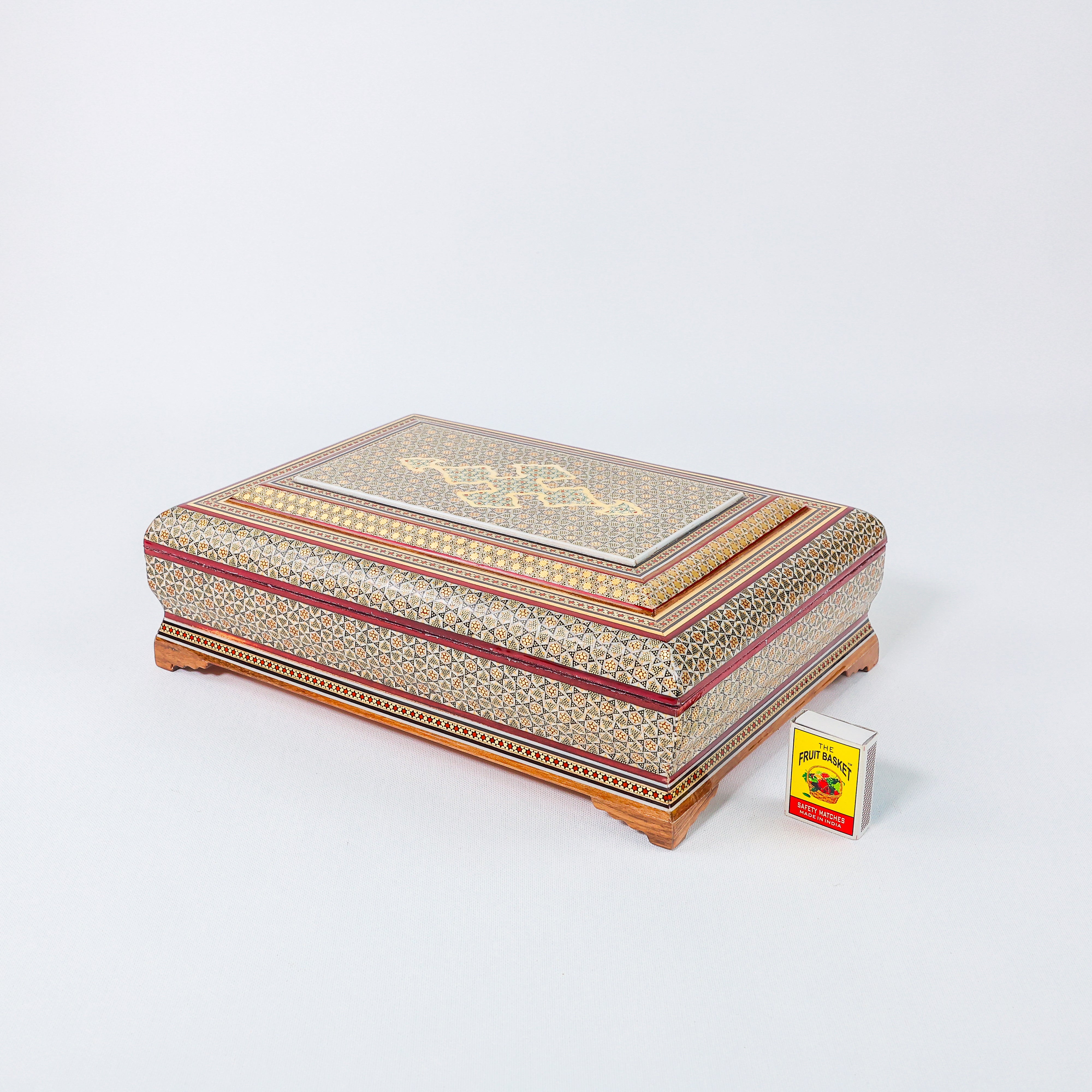Seeded Quran Box – Beechwood Interior – Size 22 × 32 cm
