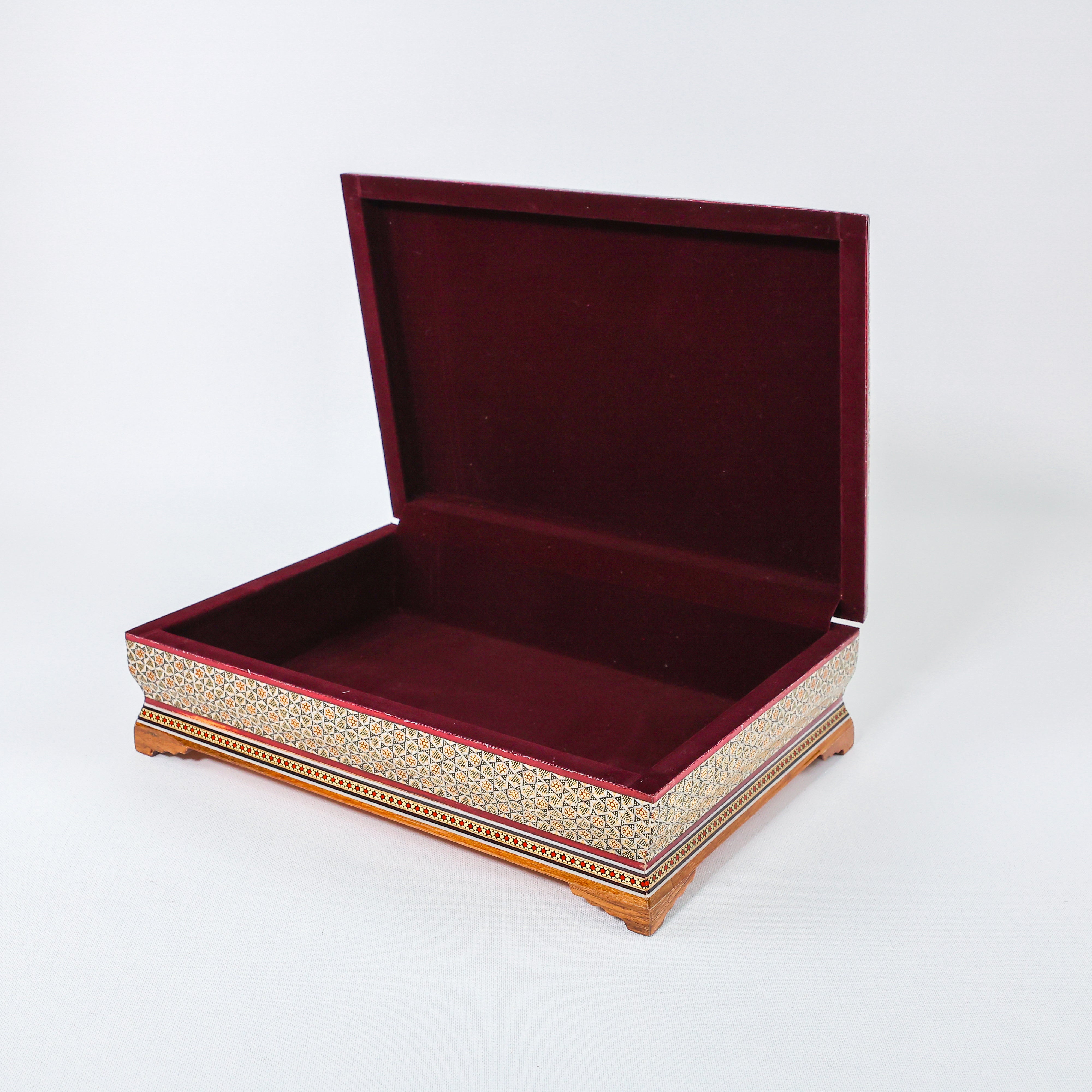 Seeded Quran Box – Beechwood Interior – Size 22 × 32 cm