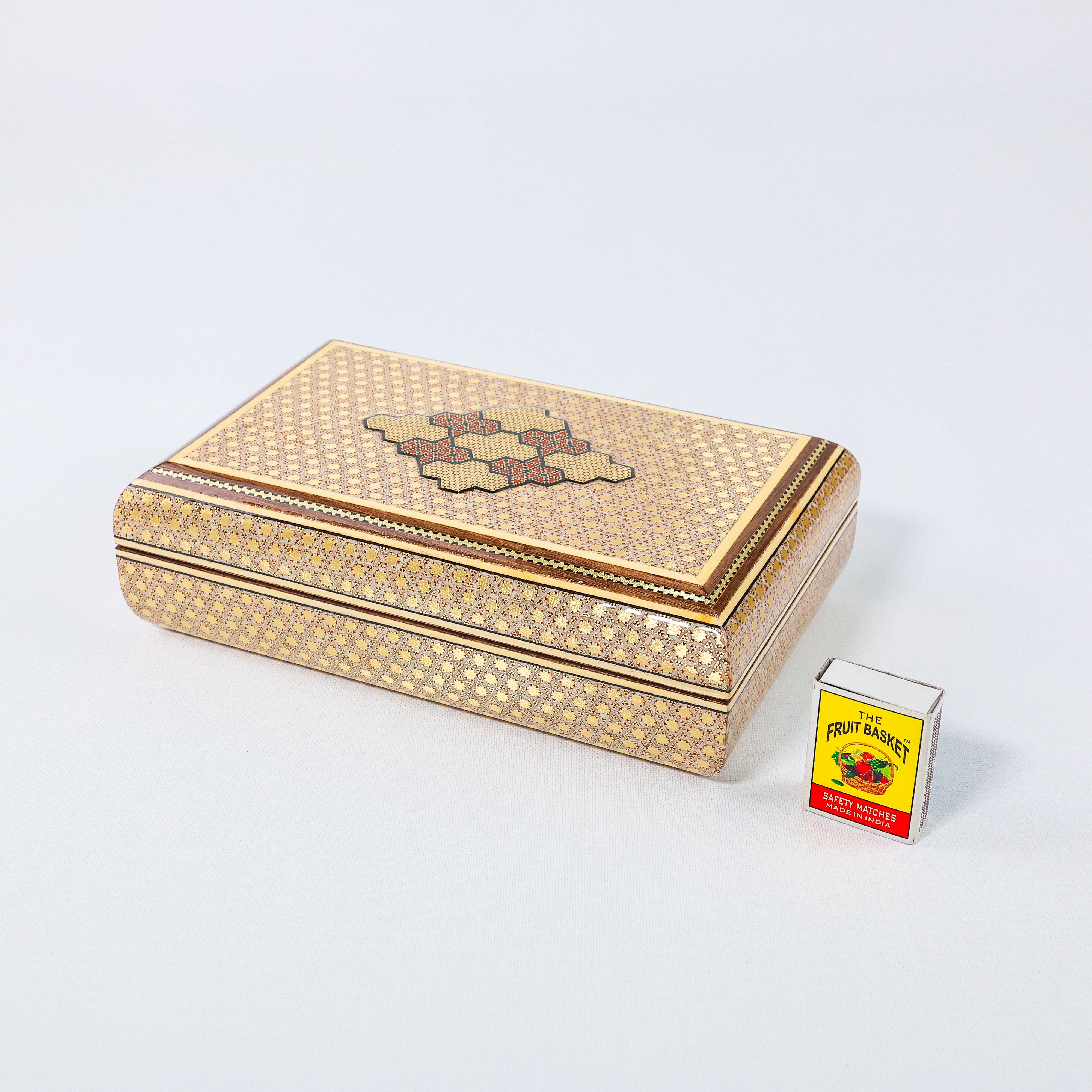 Bone Khatam Box – Khatam Exterior – Size 14 × 22 cm
