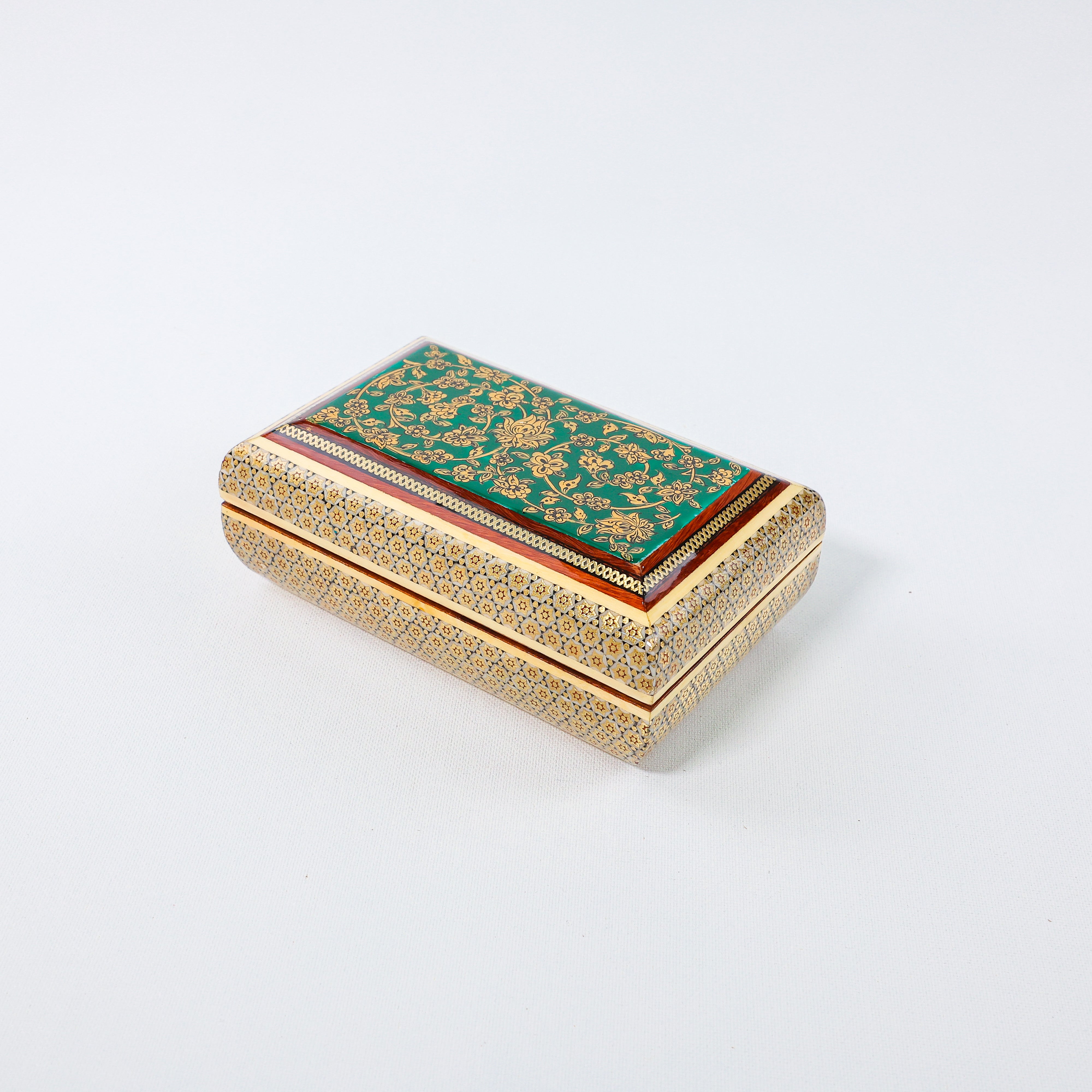 Soap Shape Box – Tazhib Painting – Size 11 × 16 cm