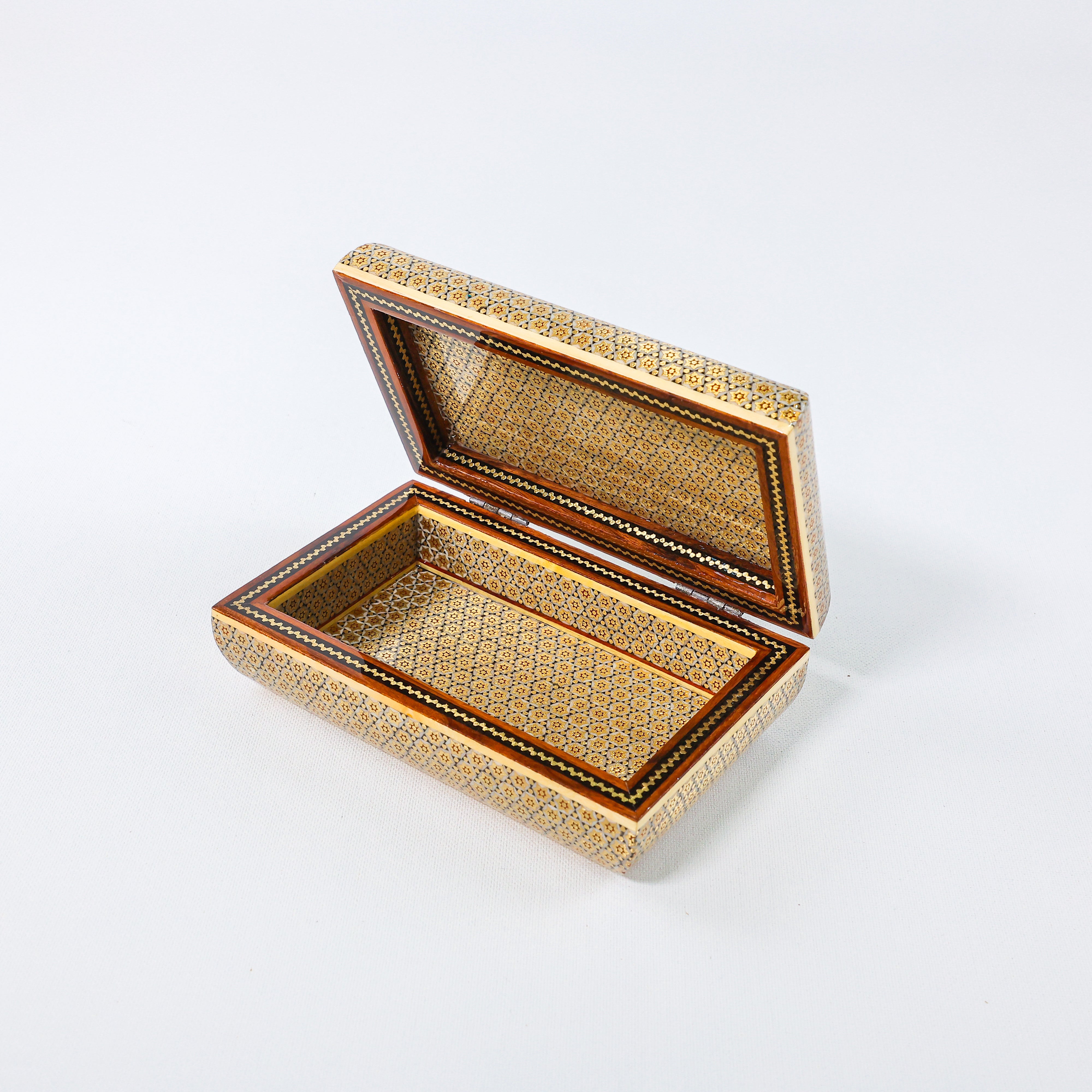 Soap Shape Box – Tazhib Painting – Size 11 × 16 cm